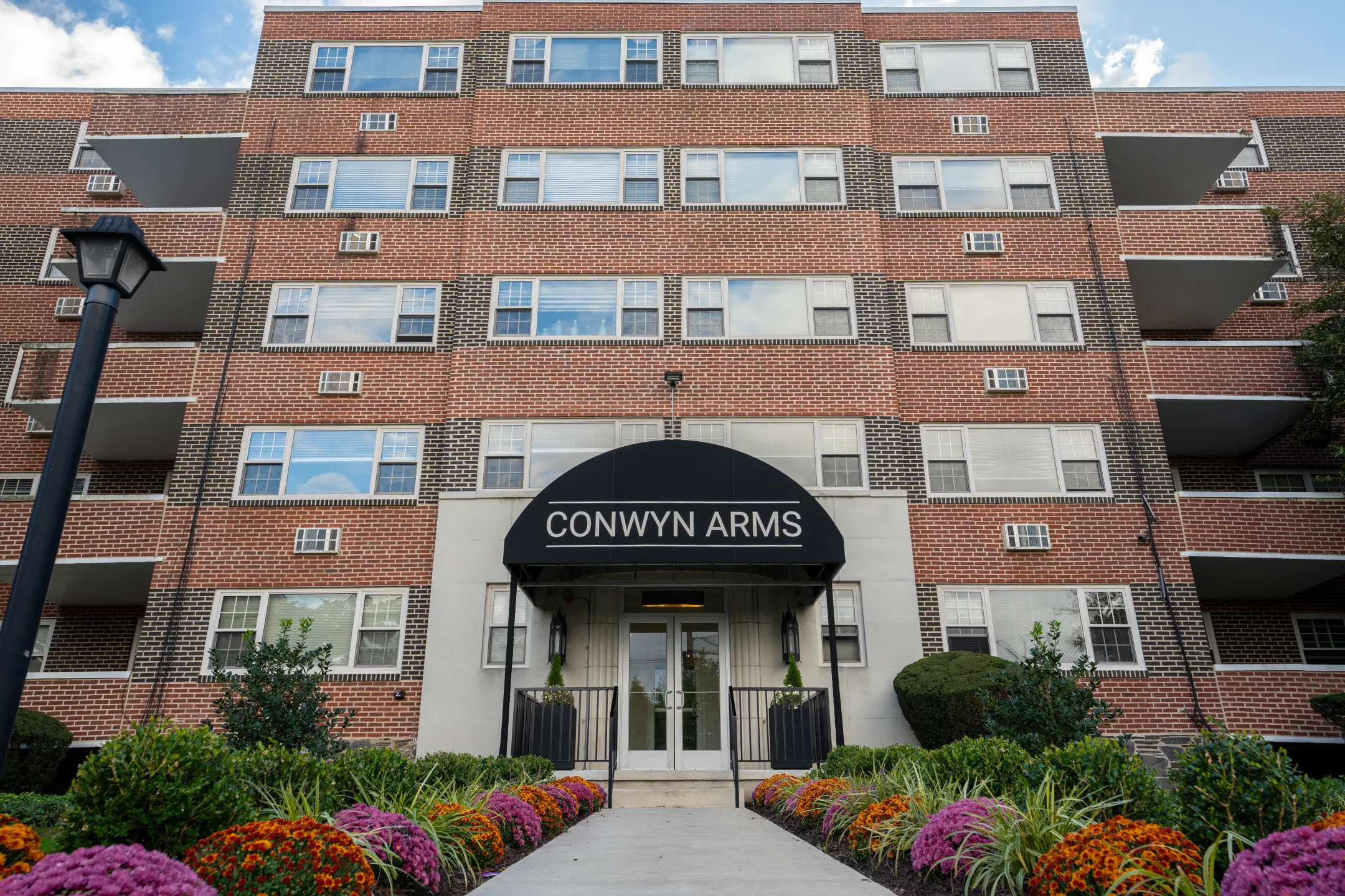 Community Signage - Conwyn Arms - Bryn Mawr, PA