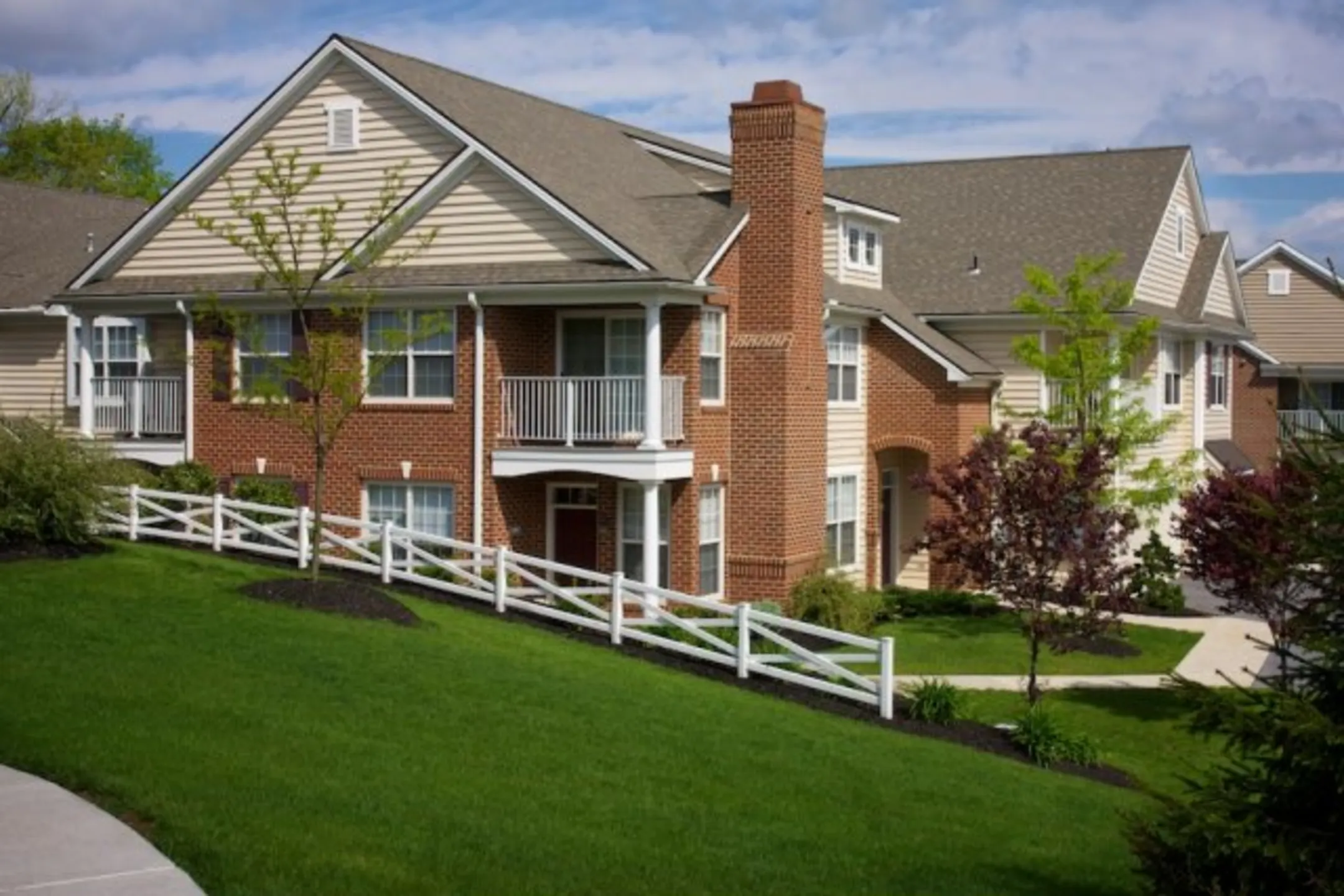 The Crest At Elm Tree Apartments Mount Joy, PA 17552