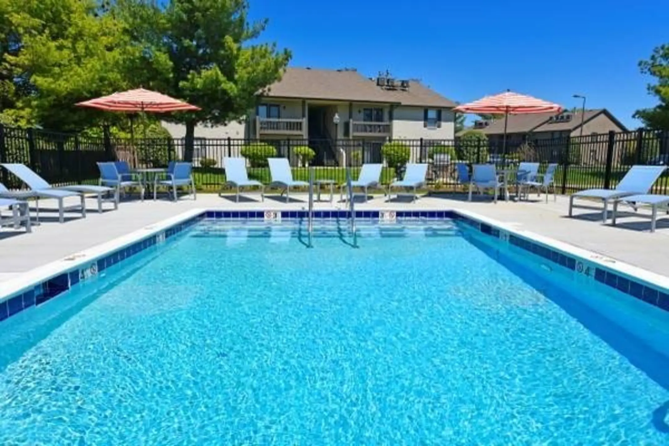 Flats At Hurstbourne