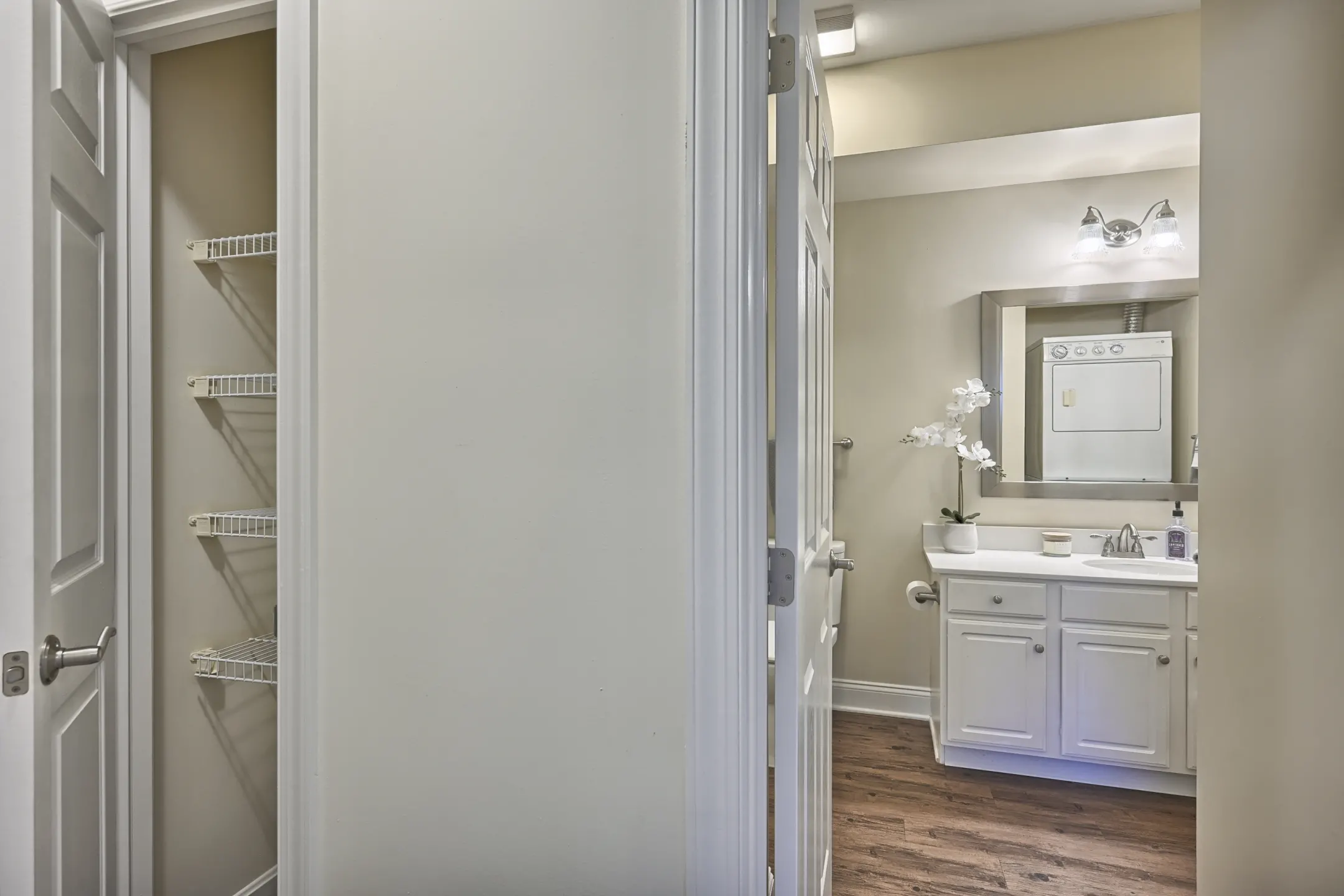 Bathroom - Graham Hill Apartments - Mechanicsburg, PA