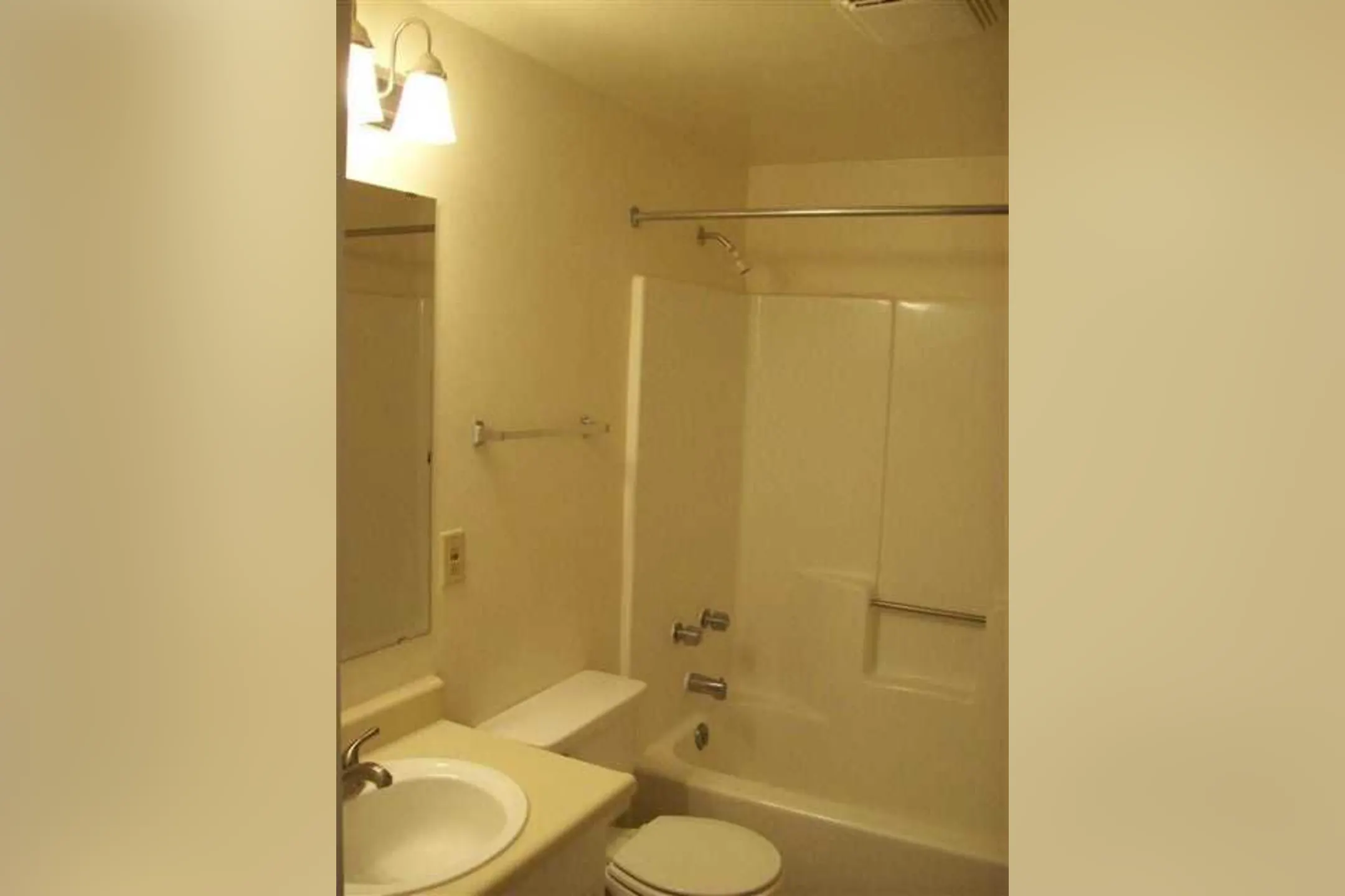 Bathroom - Harbor Ridge At Landen - Maineville, OH