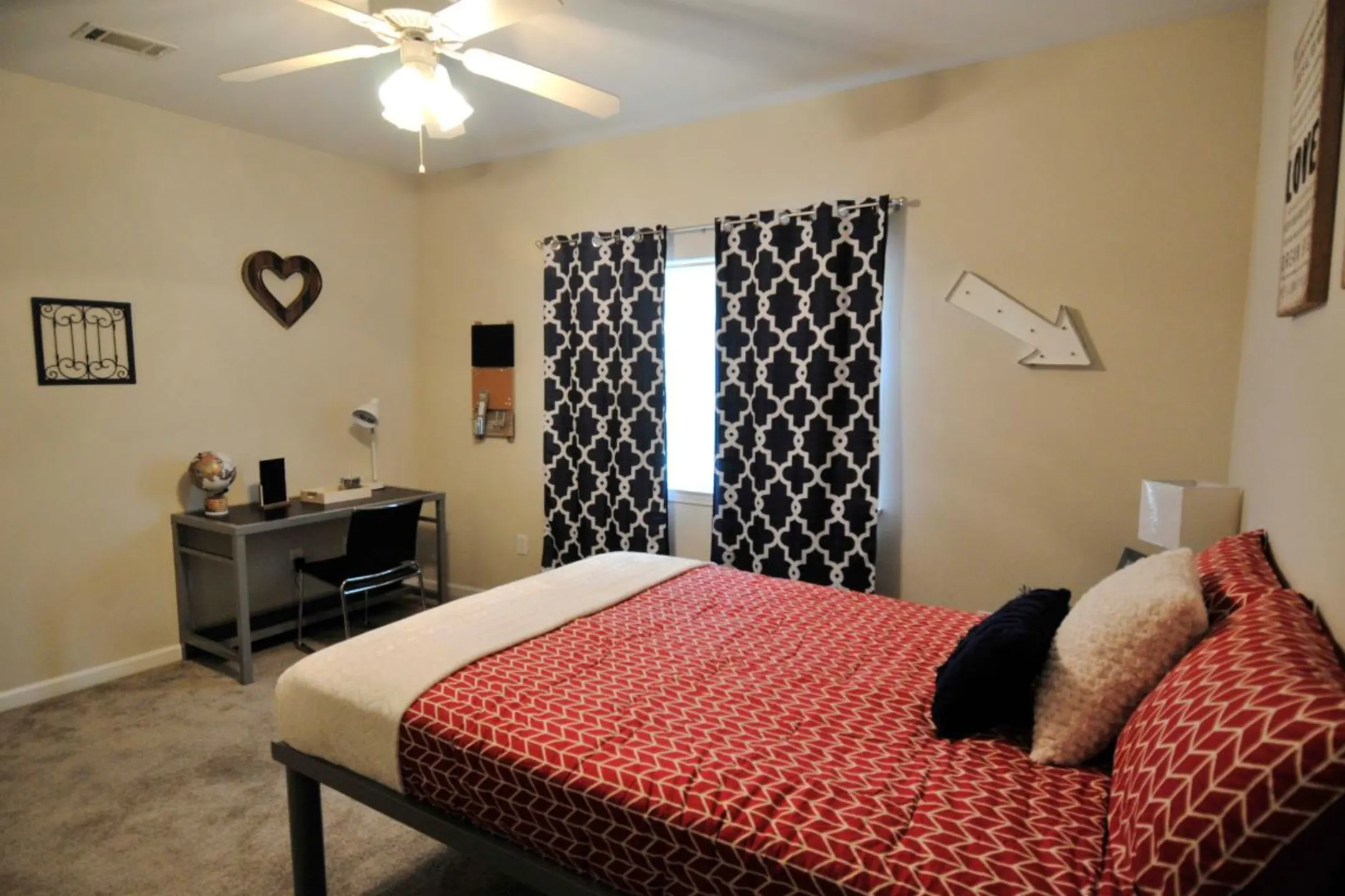 Bridgeway Apartments and Townhomes 411 Dulles Dr Lafayette, LA