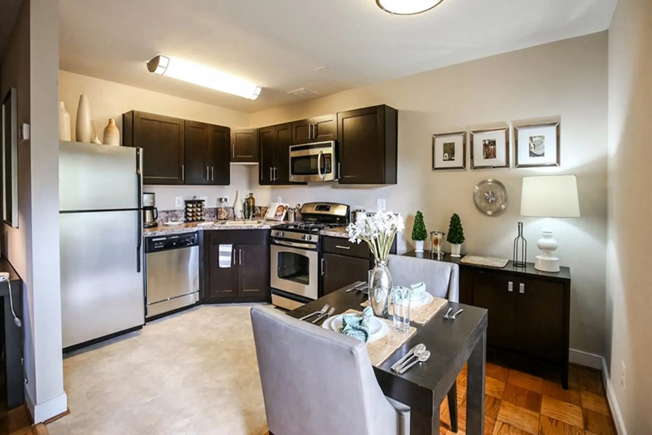Kitchen - Monticello Falls Church - Falls Church, VA