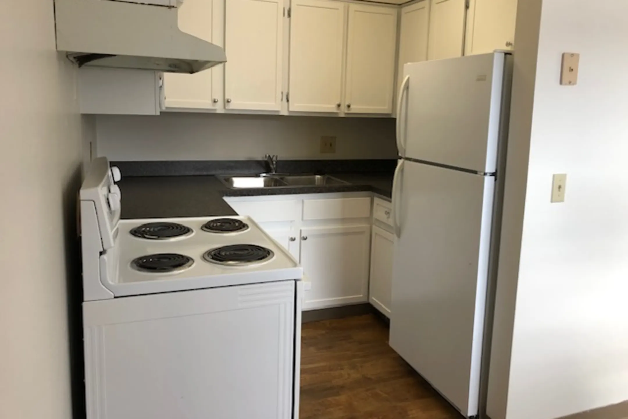 Kitchen - Penny Lane Mews - Columbus, OH
