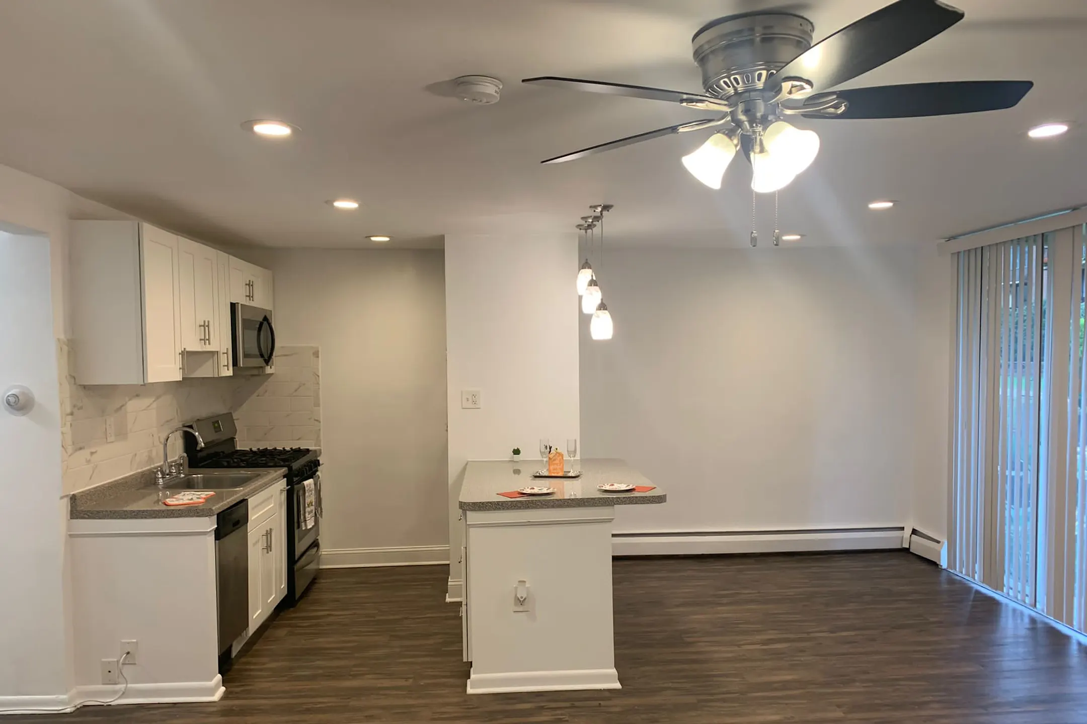 CV Apartments at Glenolden Station Glenolden, PA 19036