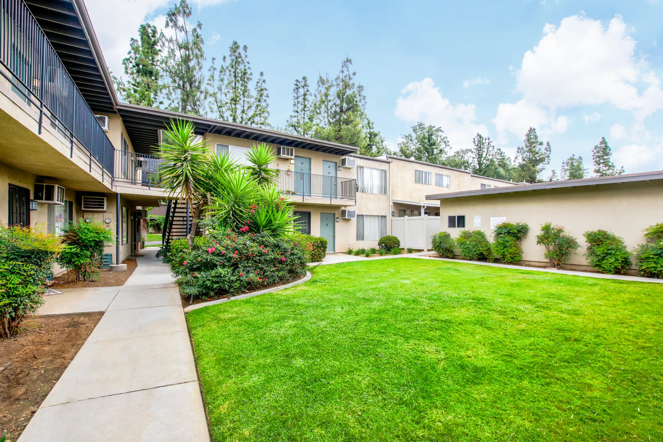 Pine Villa Apartments Apartments Redlands, CA 92373