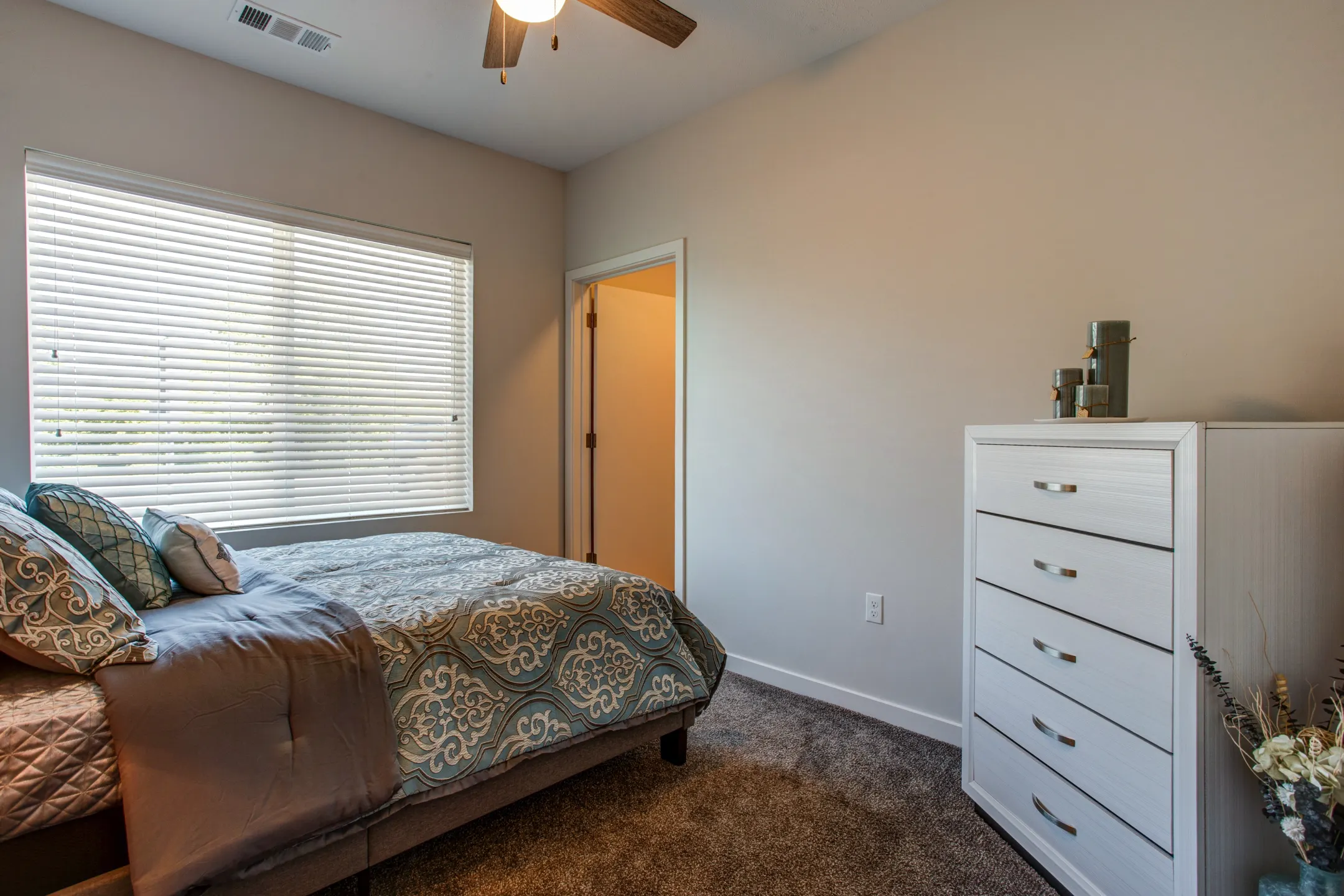 Bedroom - Lofts at Fox Ridge - Raymore, MO