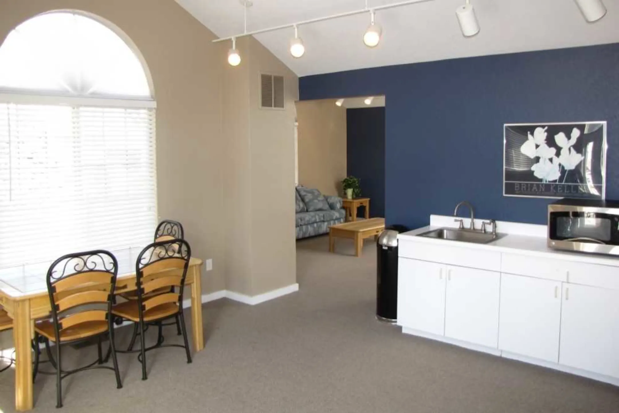 Hunters Run Apartments - 7777 E Yale Ave | Denver, CO Apartments for