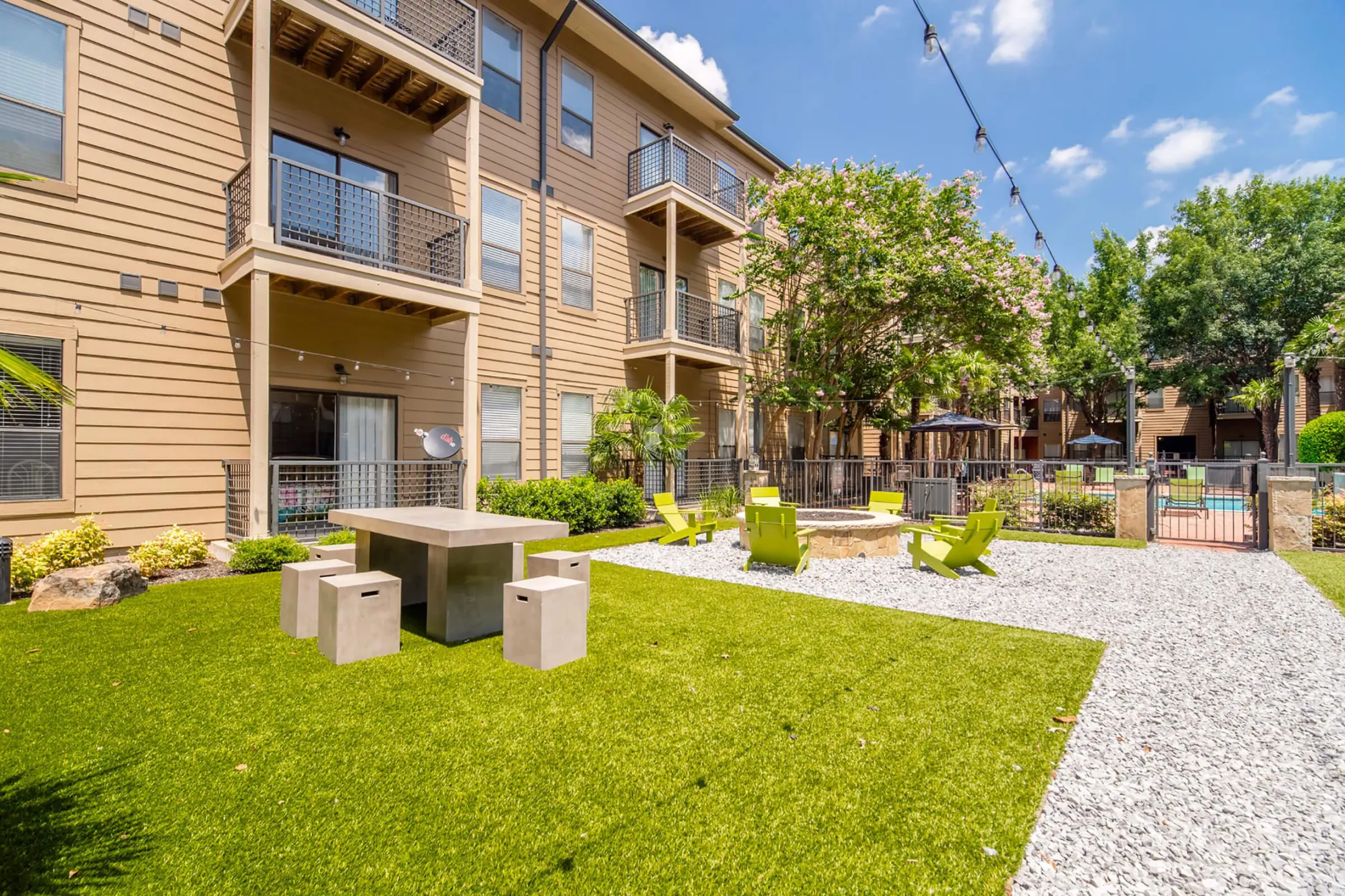 link-at-plano-apartments-plano-tx-75074