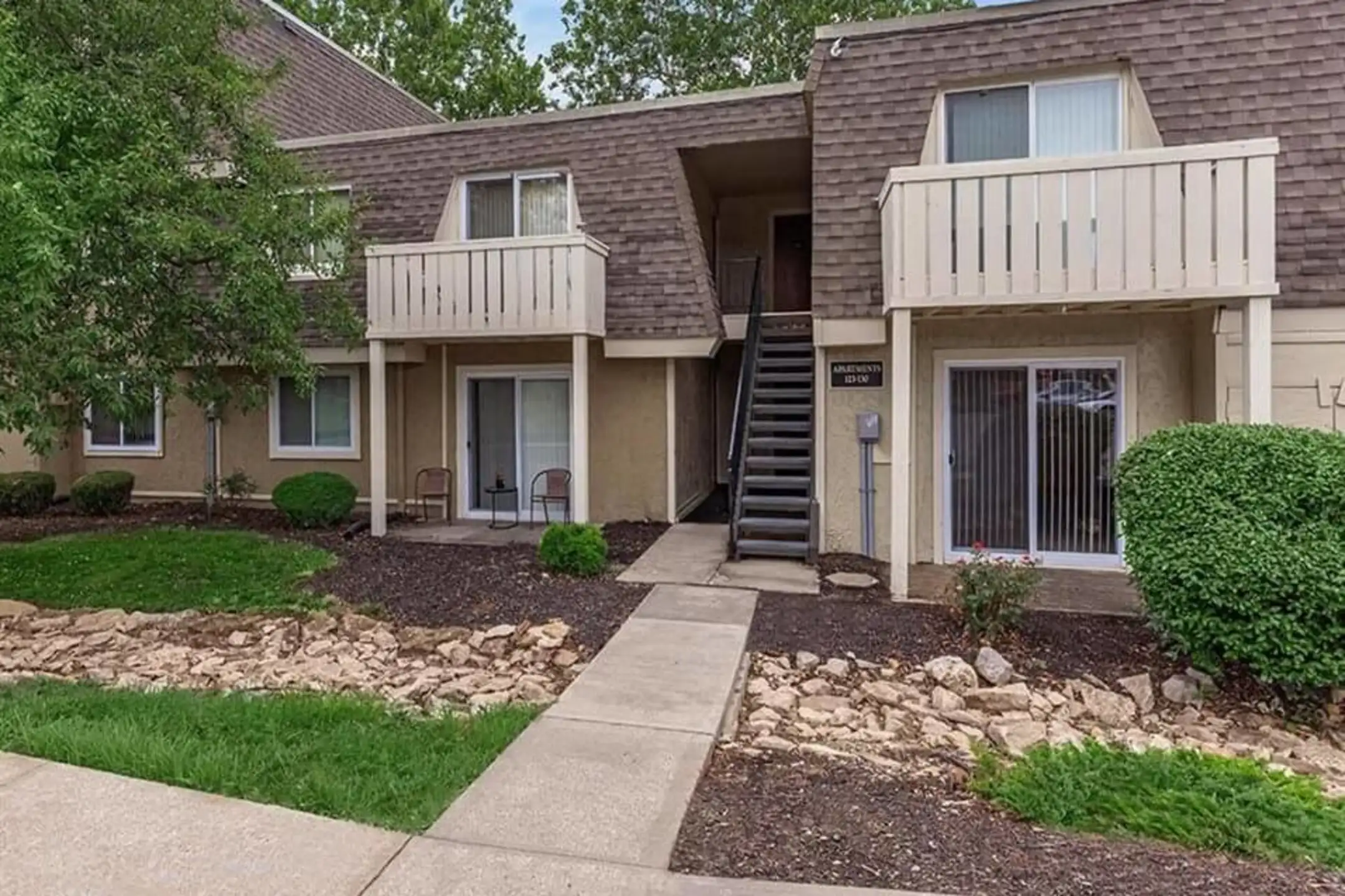 Arbors Of Grandview Apartments Grandview, MO 64030