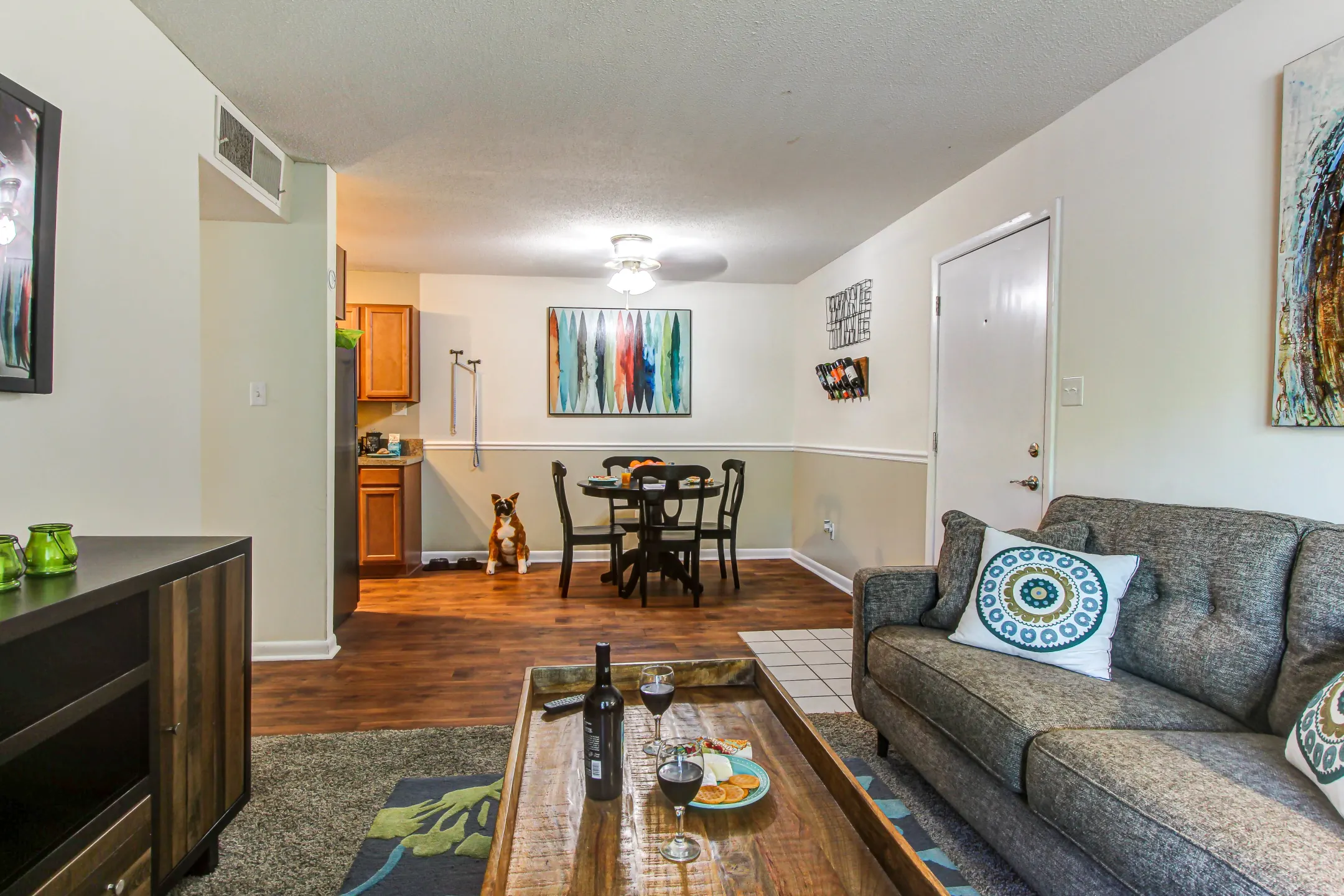 Living Room - Riverwood Apartments - Mount Pleasant, SC