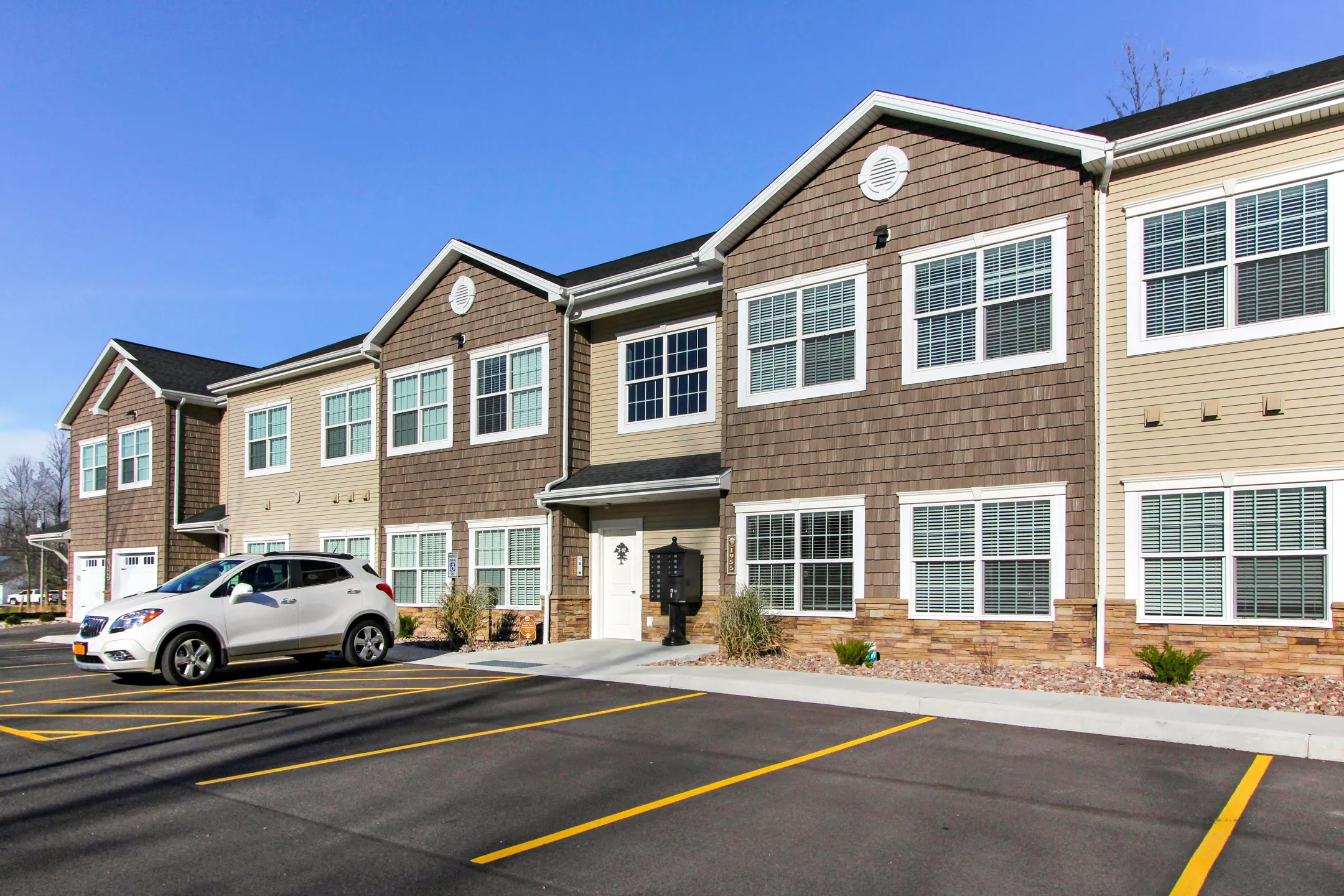 Nottingham Estates Apartments - Grand Island, NY 14072