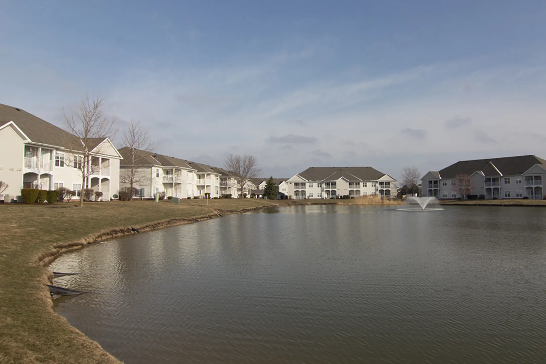 Lake Pointe Apartment Homes 3471 Sunnyside Dr Portage, IN