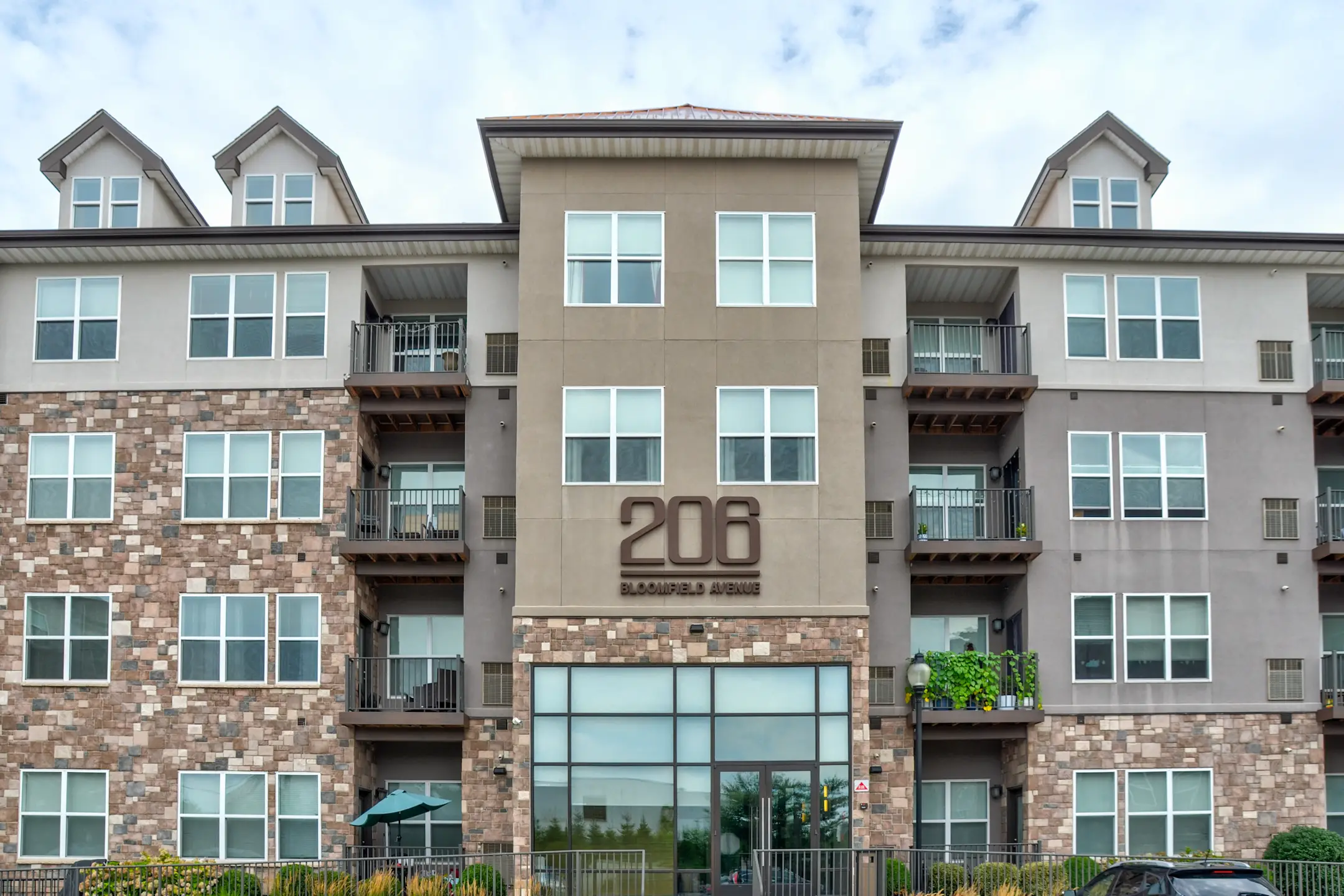 Grove Crossing 192 Bloomfield Ave Bloomfield, NJ Apartments for