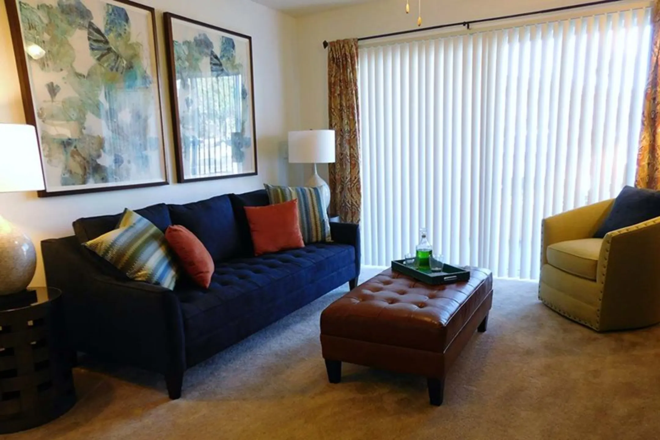 Living Room - The Landings At Cypress Meadows - Tampa, FL