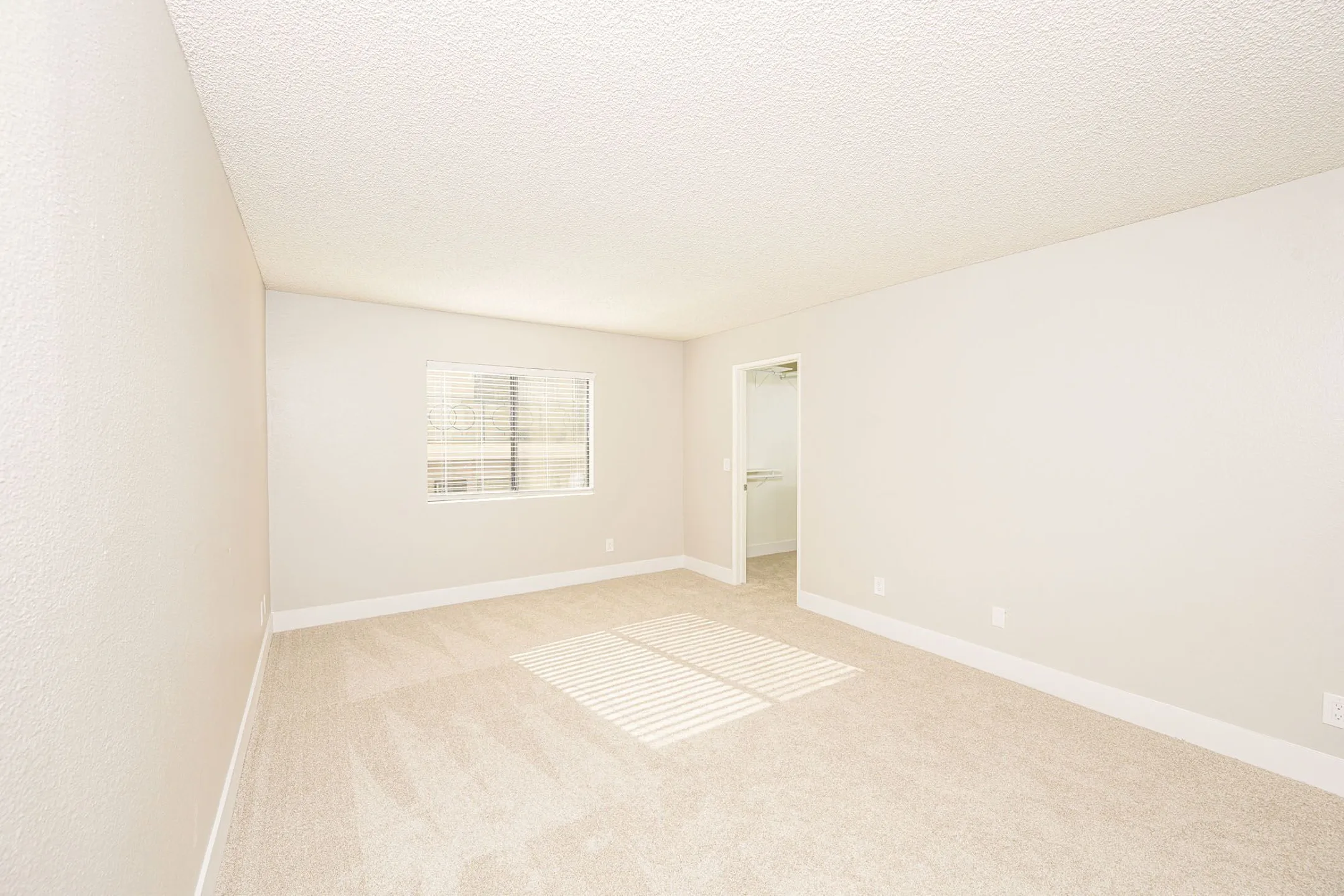 Living Room - Indie Glendale Collection - Glendale, CA