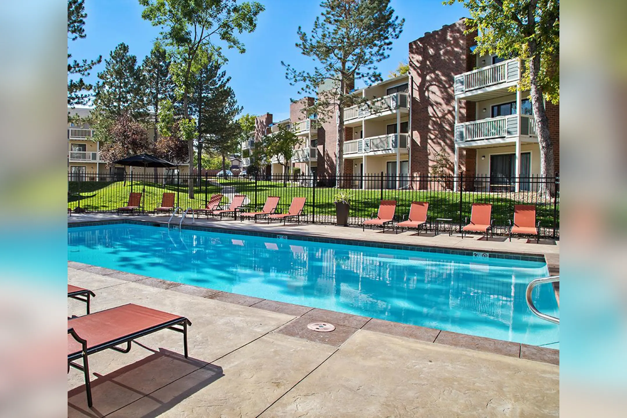 Pool - Arabella Apartments - Denver, CO