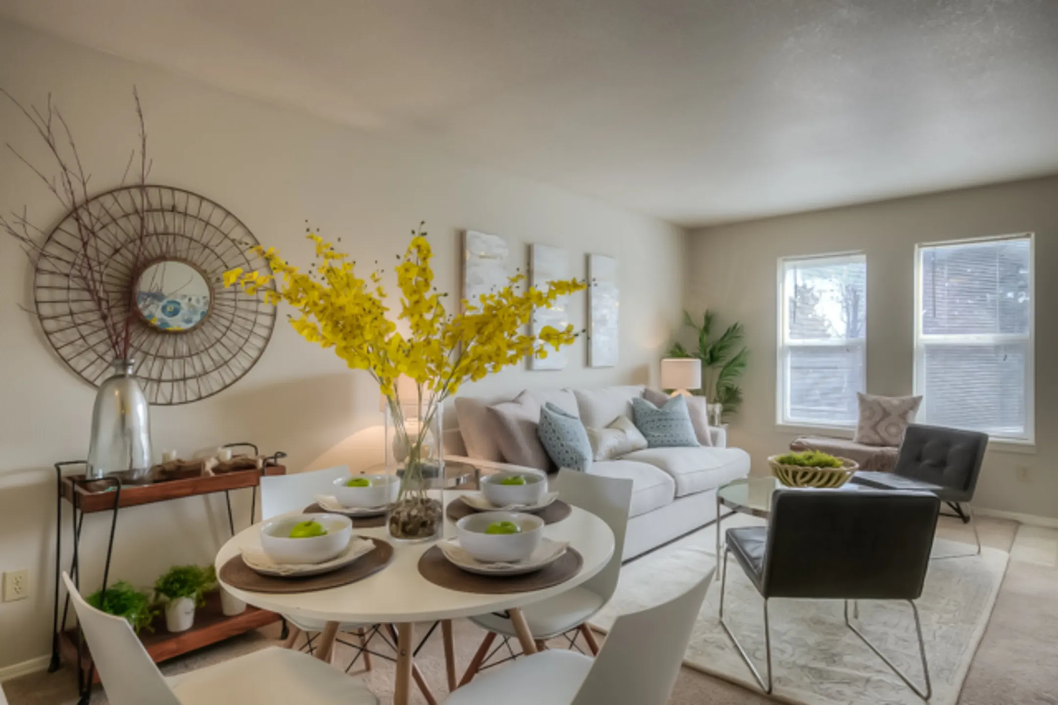 Dining Room - Orchard Hills Apartments - Richland, WA