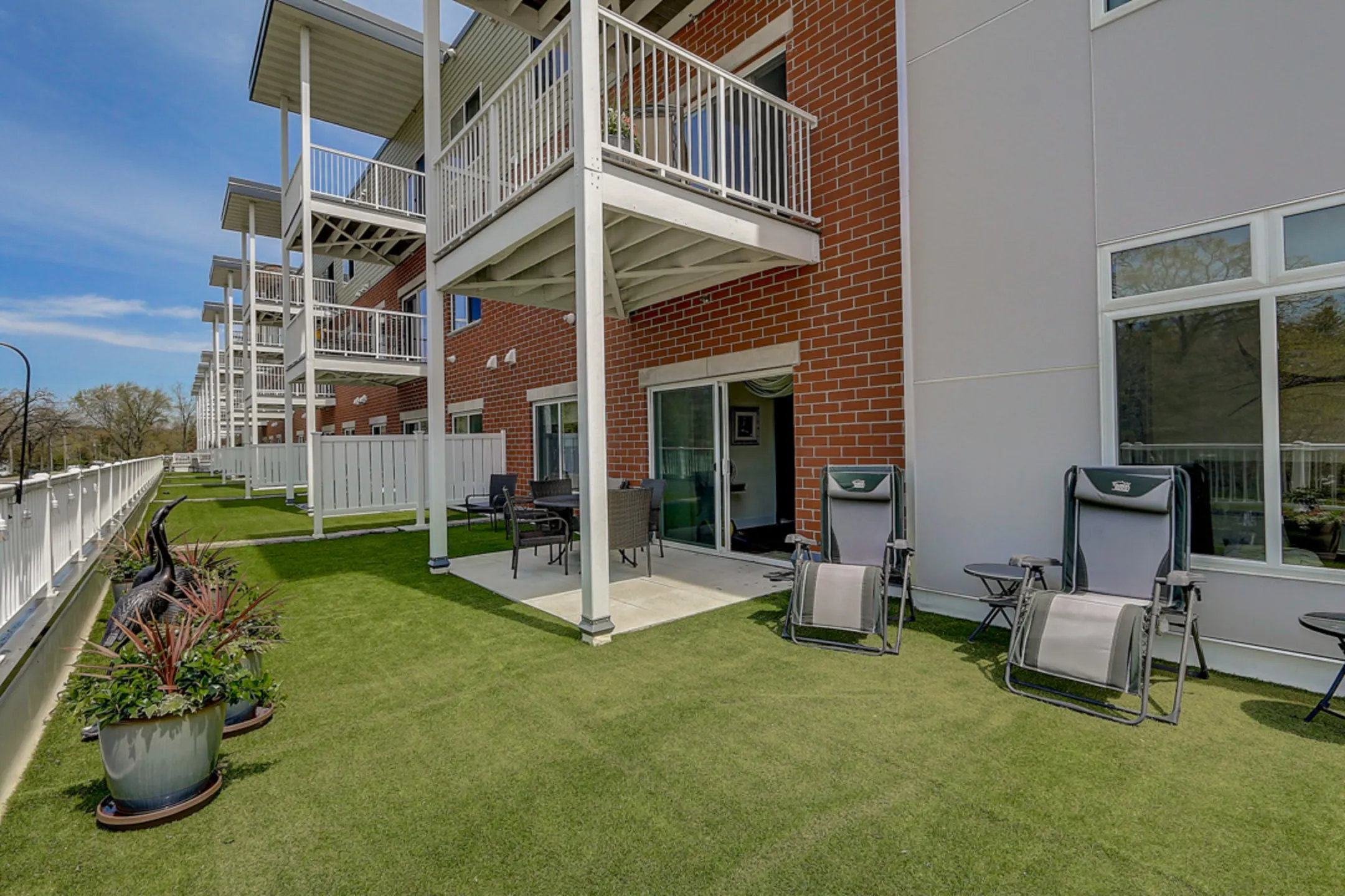 The View at Towne Center Luxury Apartments W171 S7452 Lannon Dr