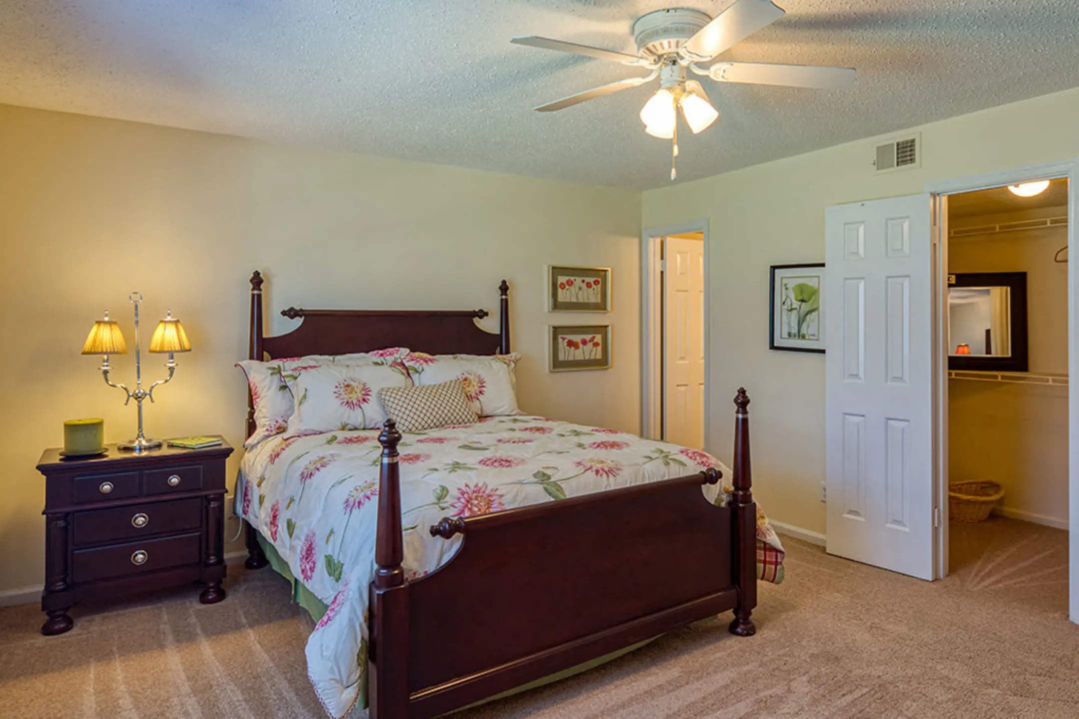 Holly Point Apartments Chesapeake, VA 23325