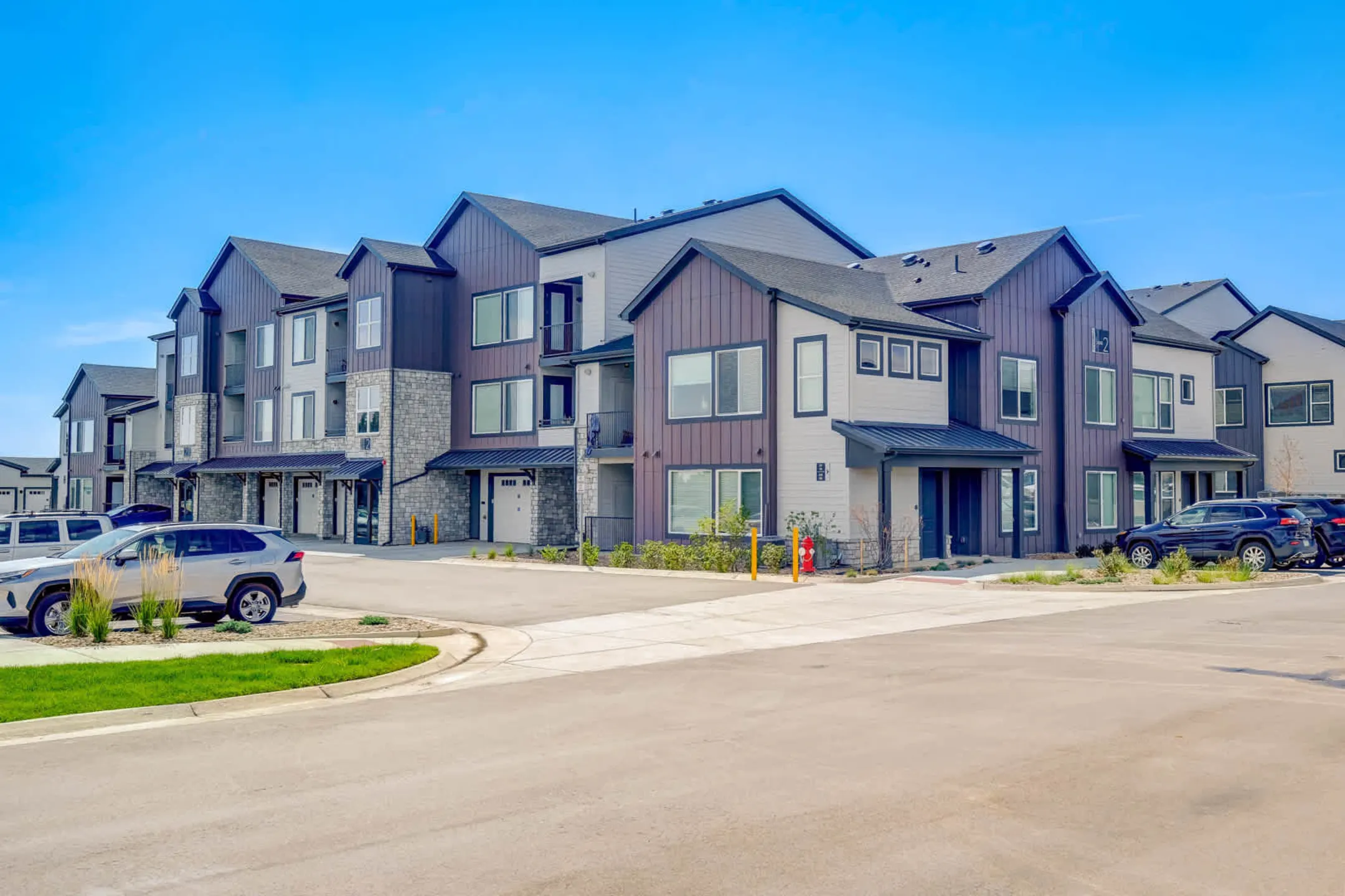 Savanna Nine Mile 2870 Arapahoe Road Erie, CO Apartments for Rent