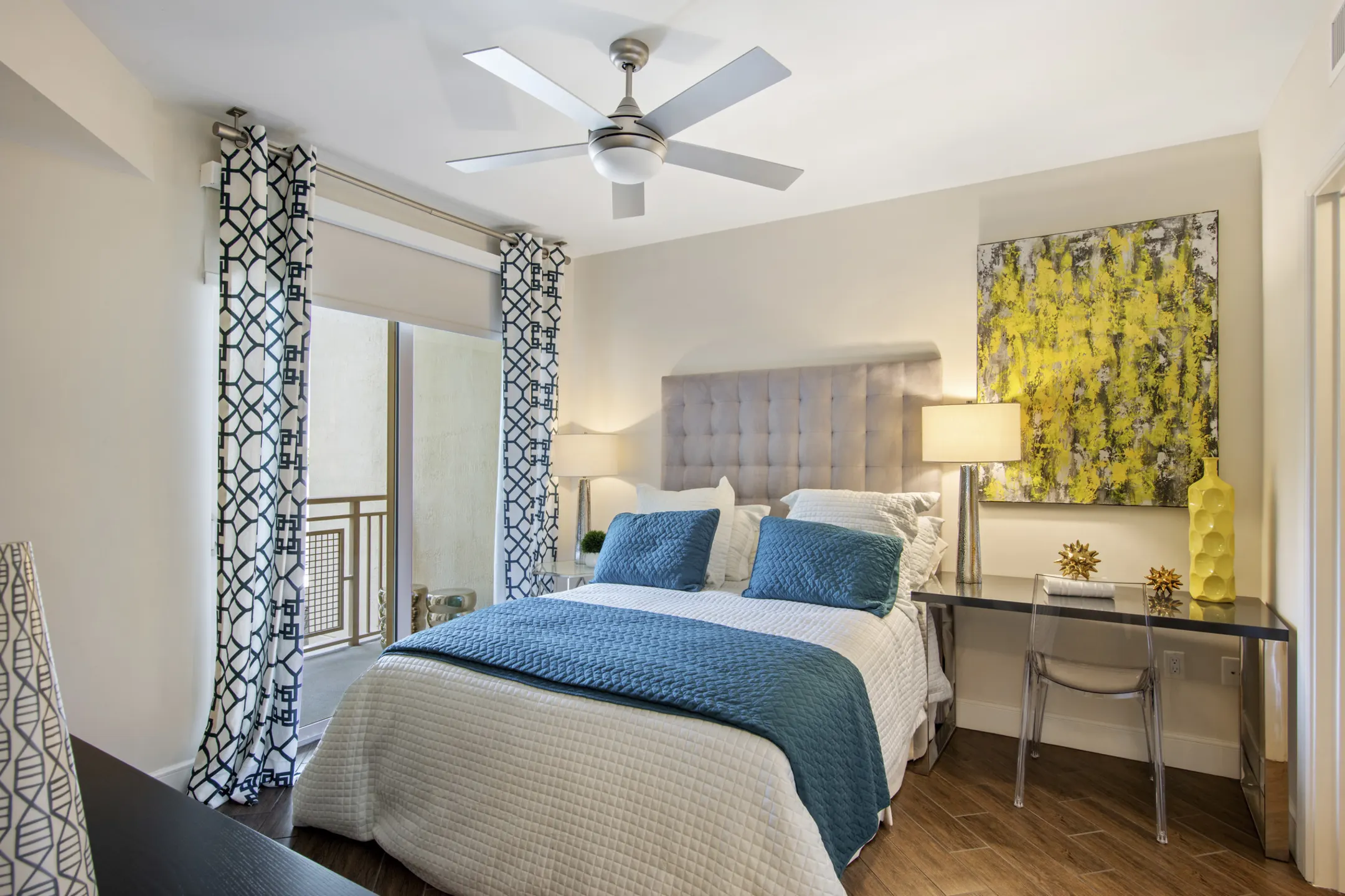 Bedroom - Gables Ponce - Coral Gables, FL