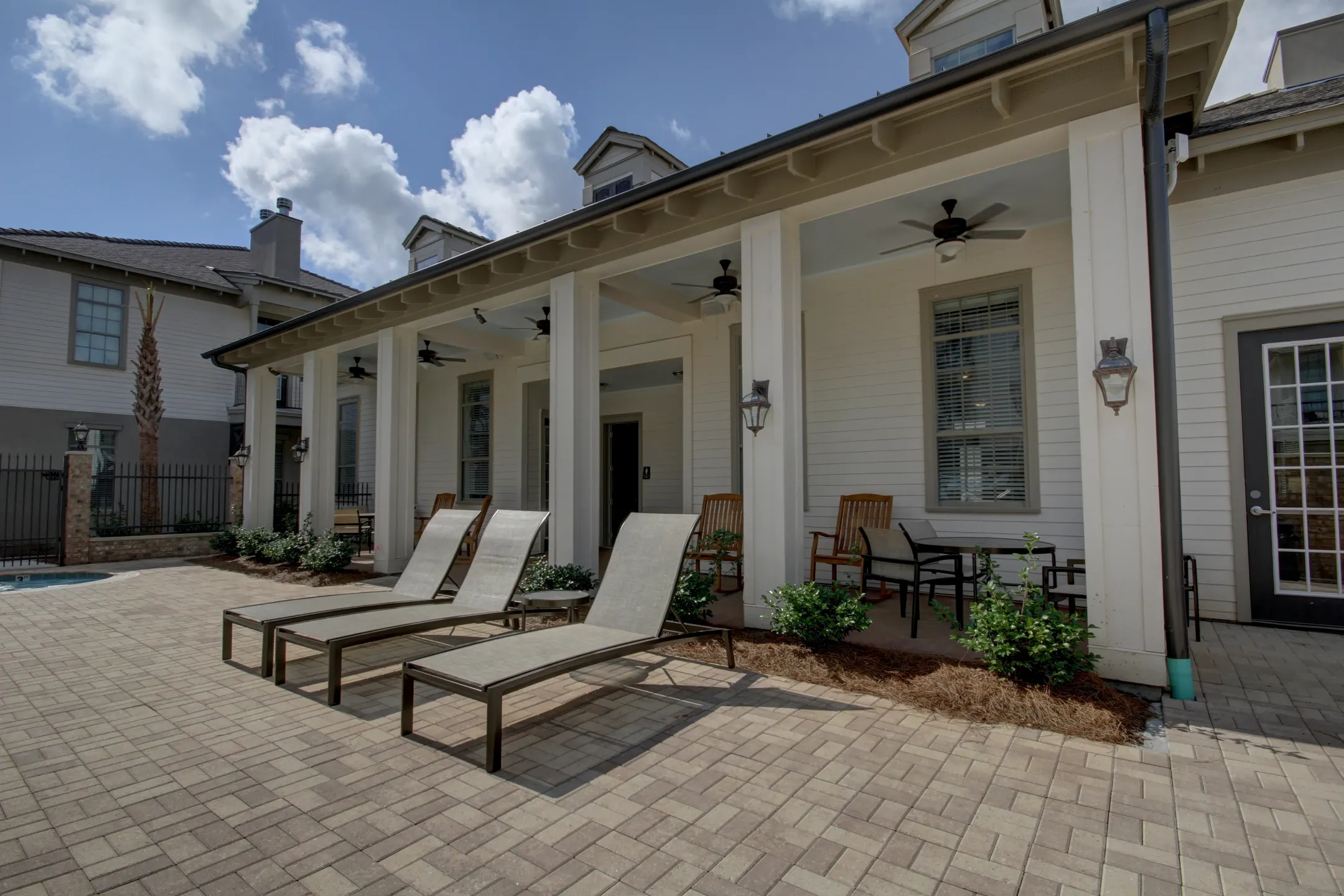 Building - Waterview Luxury Apartments - Youngsville, LA
