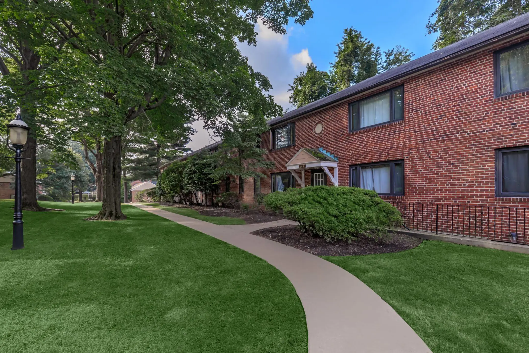 Drexelbrook Residential Community Apartments Drexel Hill, PA 19026