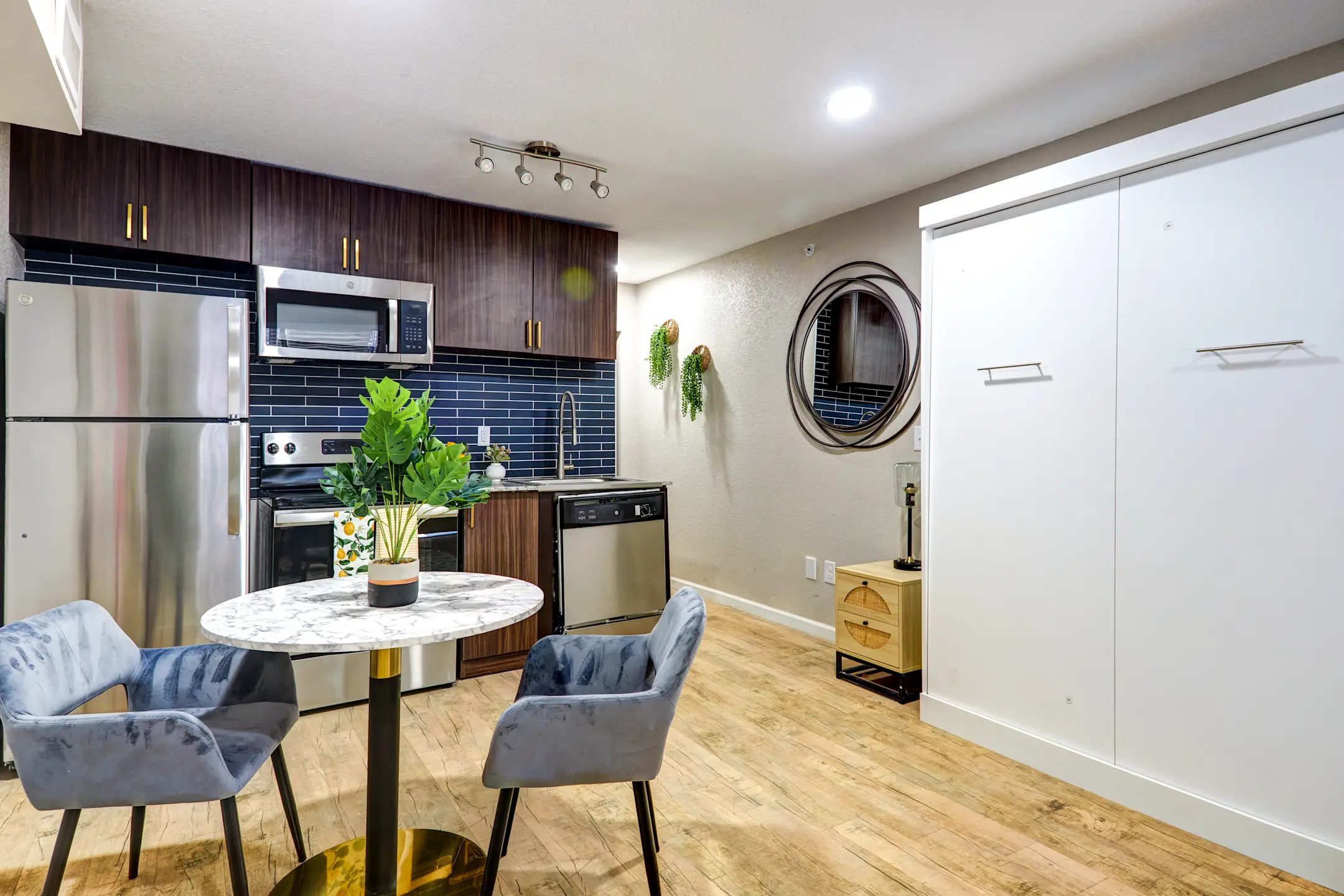 Alma Apartments 9220 North Interstate Highway 35 Austin, TX