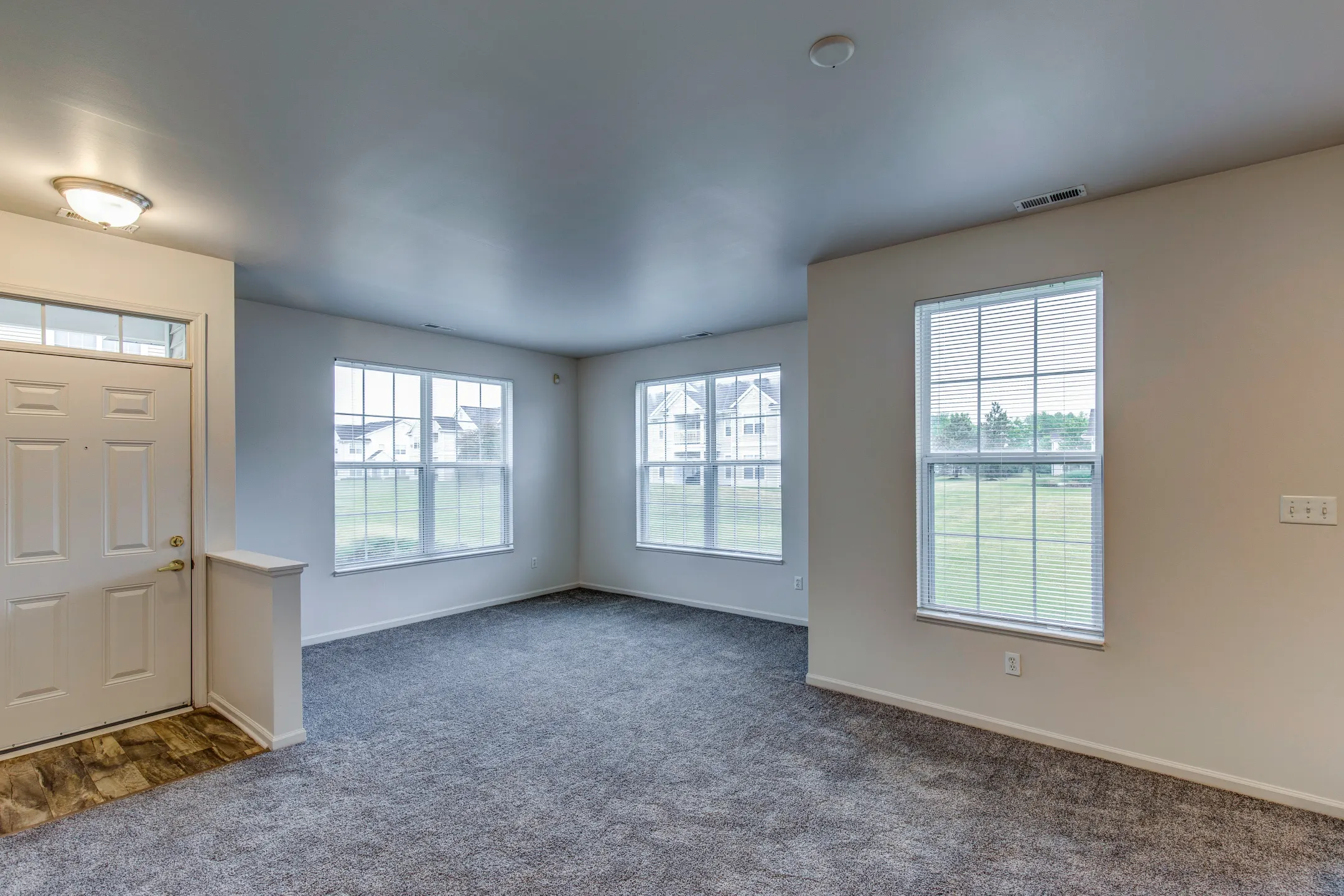Living Room - The Reserve at Prairie Point & Prairie Point Apartments - Merrillville, IN