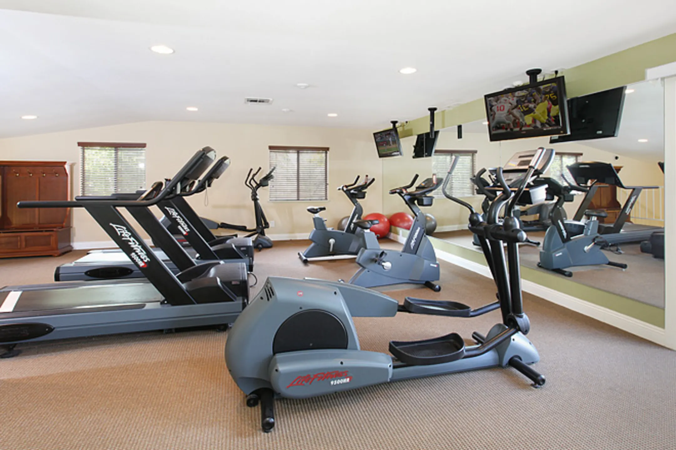 Fitness Weight Room - Creekside Meadows Apartments - Alpine, CA