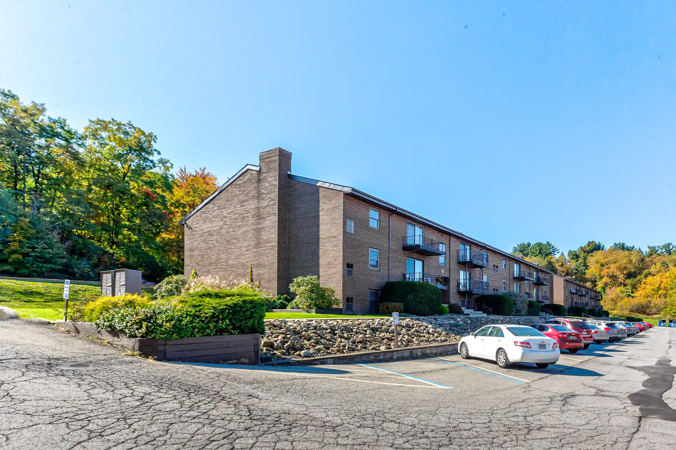 Colonial Arms 151 Milne Dr Monaca, PA Apartments for Rent Rent.