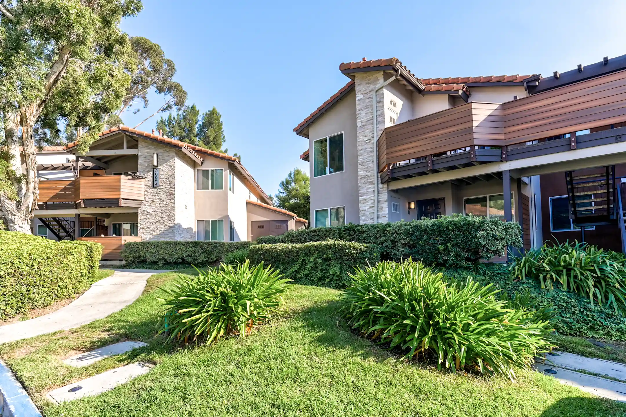 Idyllwillow 28032 Marguerite Pkwy Mission Viejo, CA Apartments for