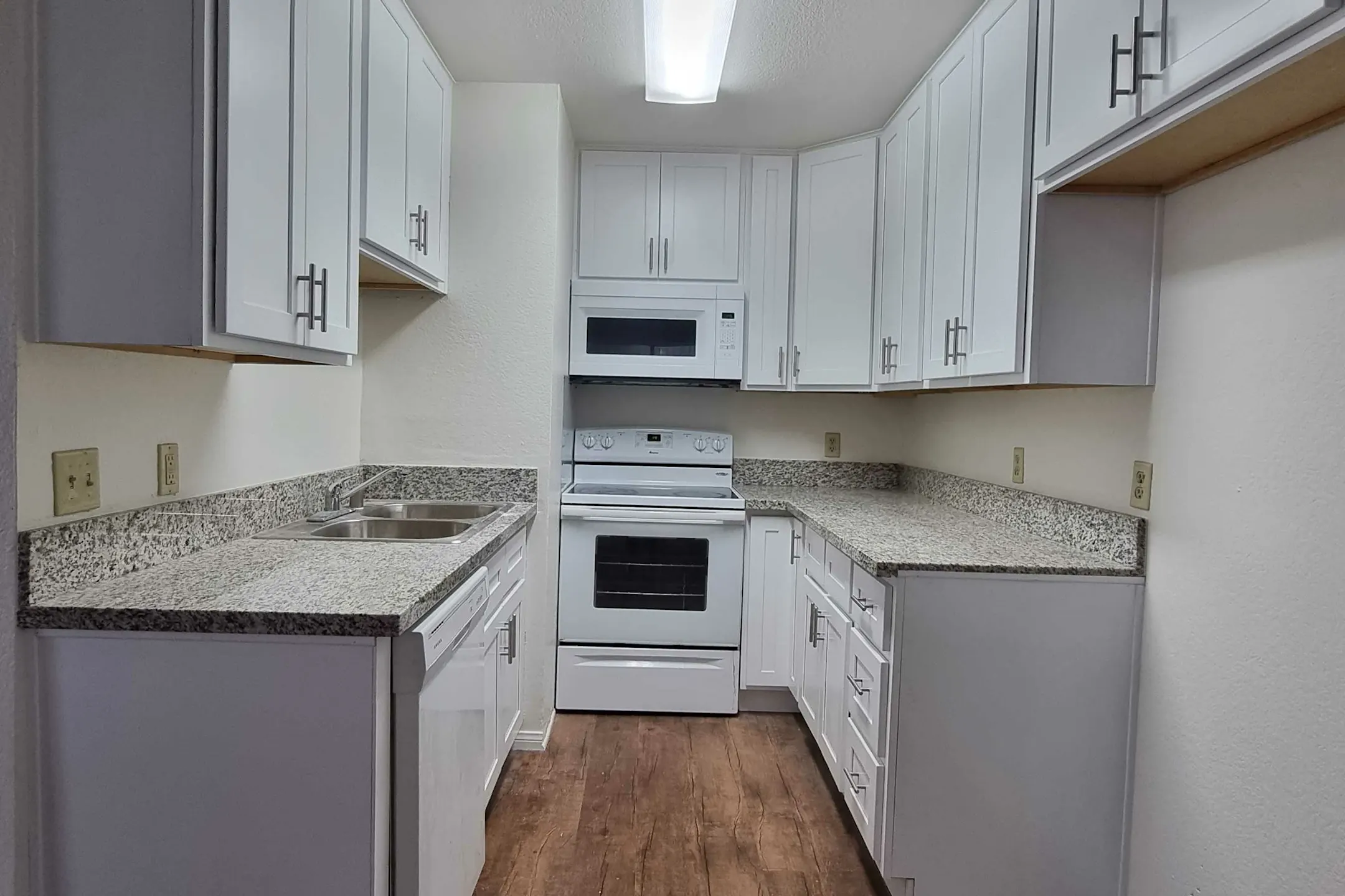 Apartments Apartments Fontana, CA 92335