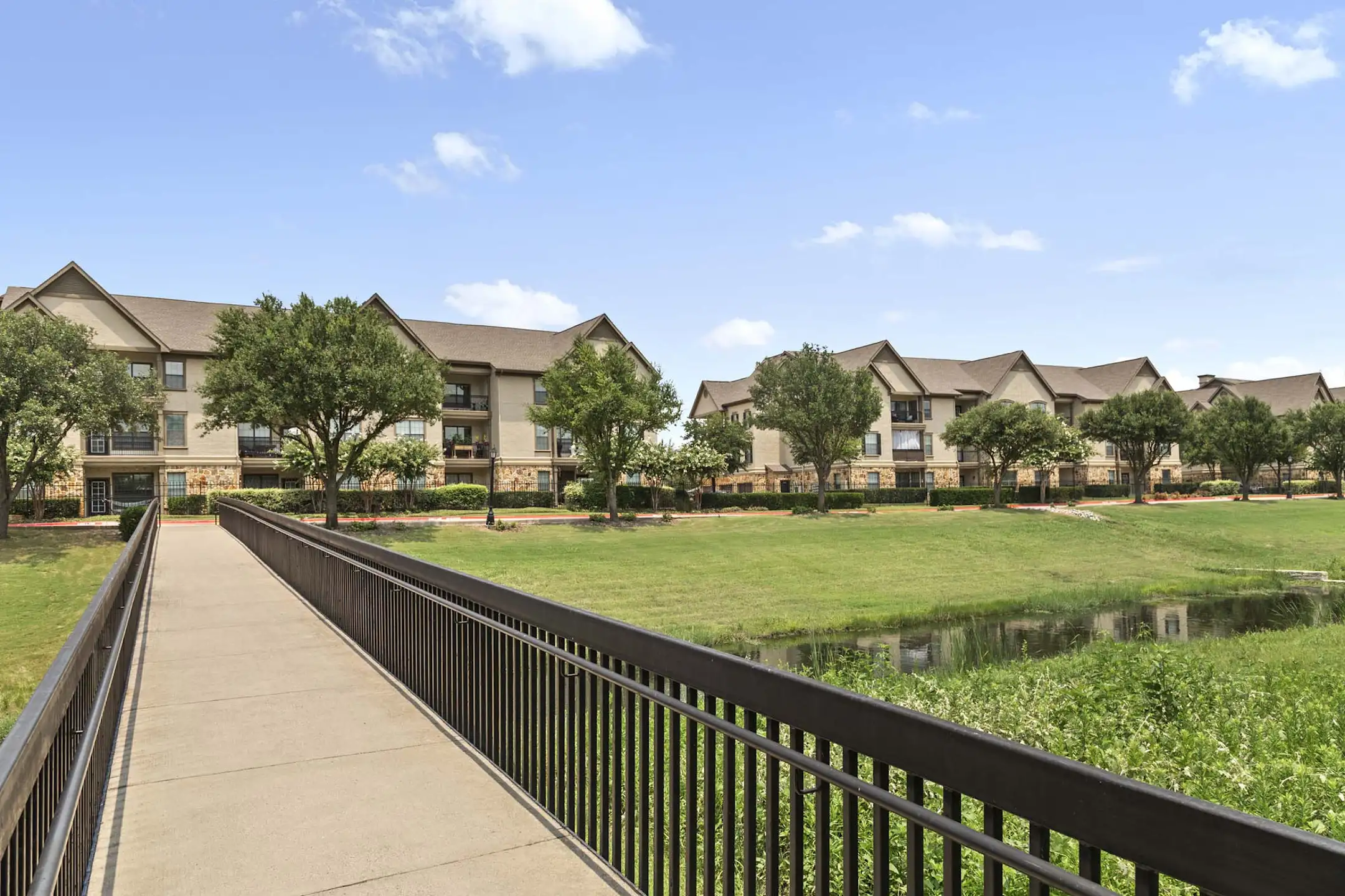 Camden Riverwalk Apartments 3800 Grapevine Mills Pkwy Grapevine, TX