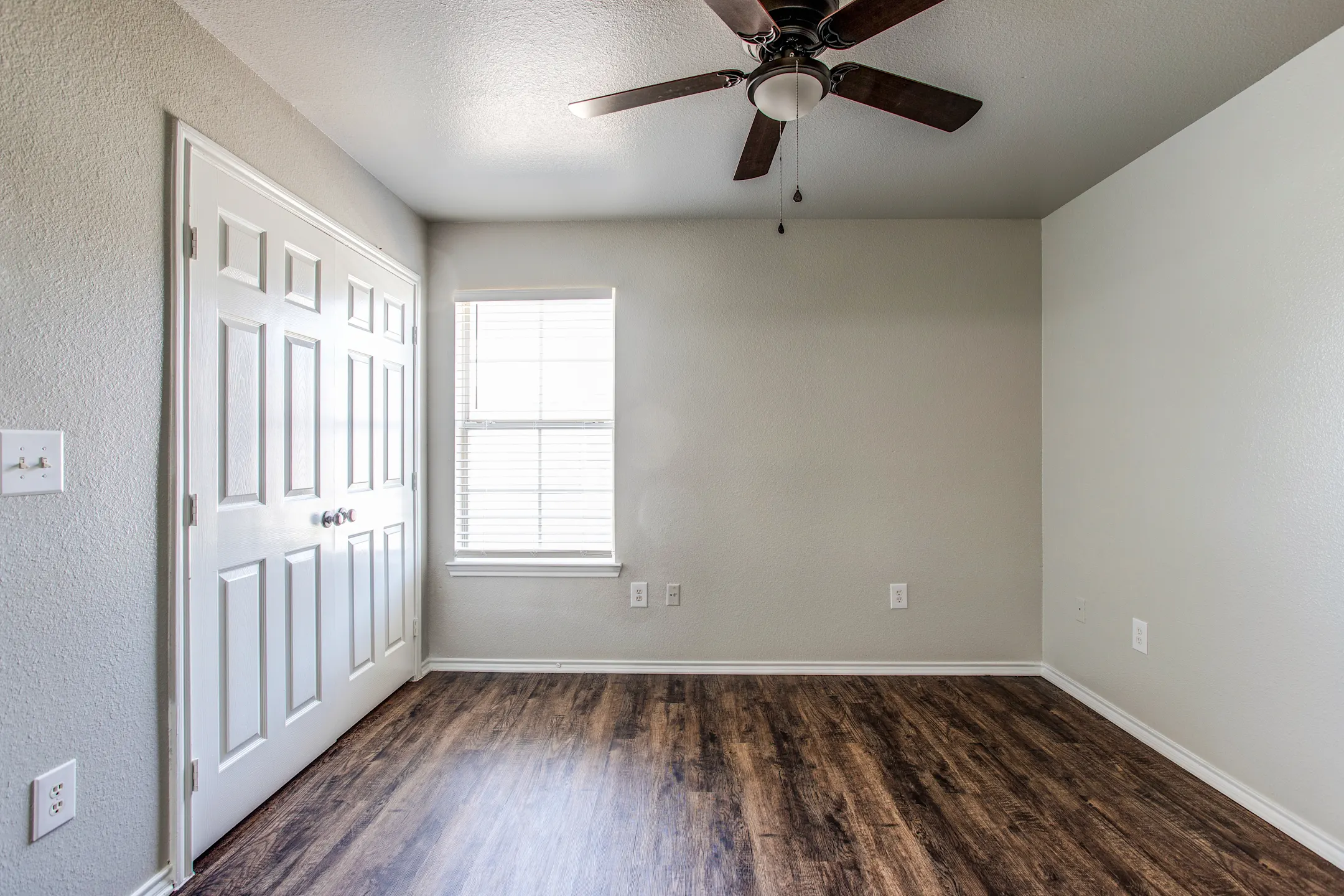 Tuscany Court Apartments 2208 14TH ST Hondo, TX Apartments for Rent