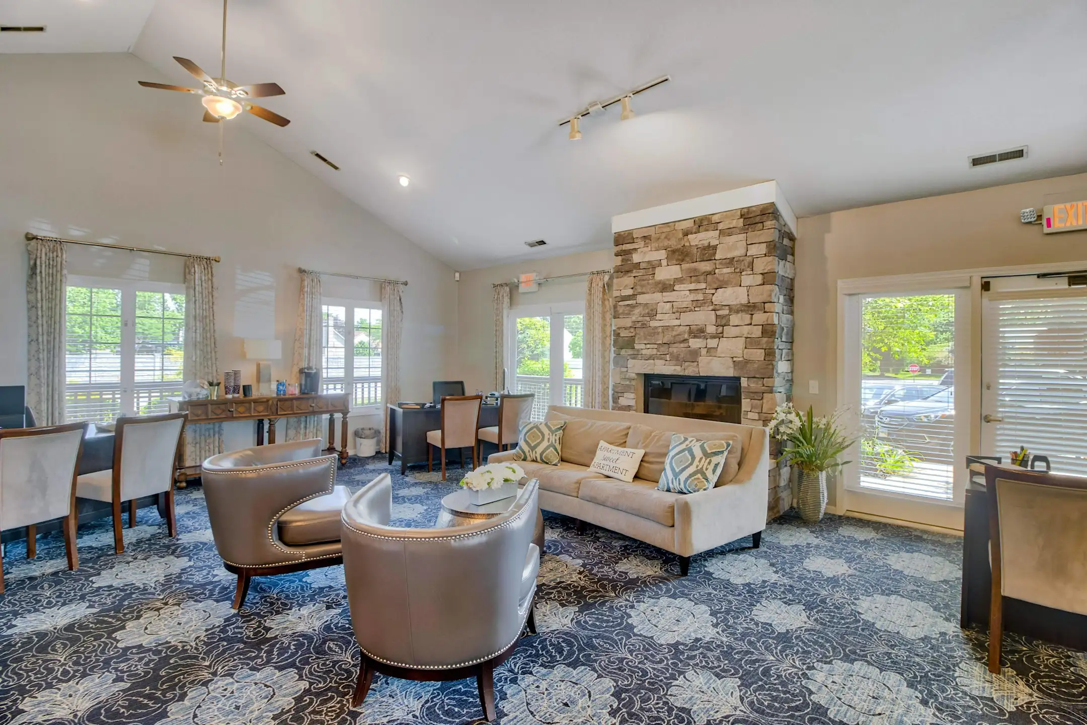 Hilliard Station Apartments 5300 Catalina Circle Dr Hilliard, OH