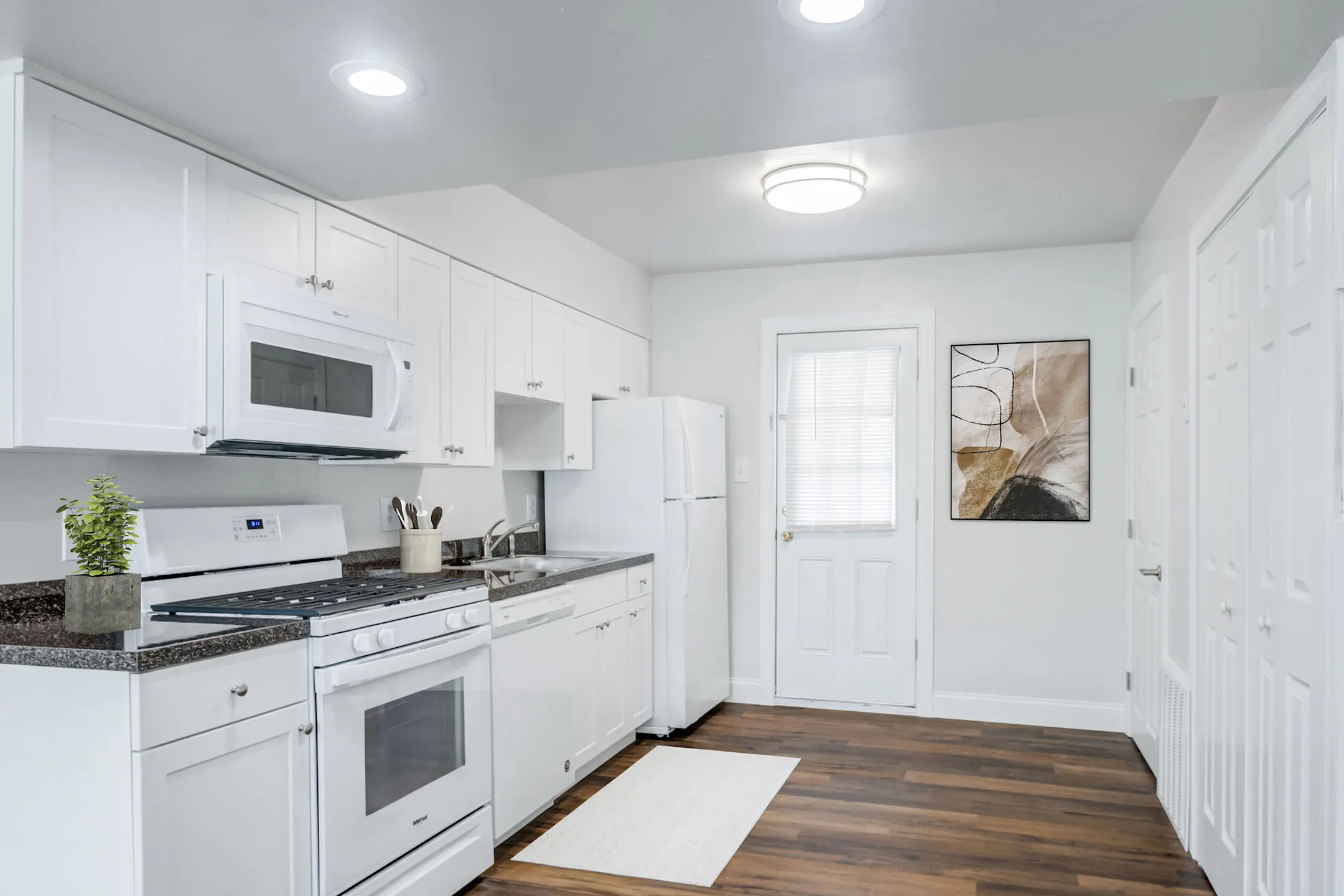 Village Square Apartments Mount Holly, NJ 08060