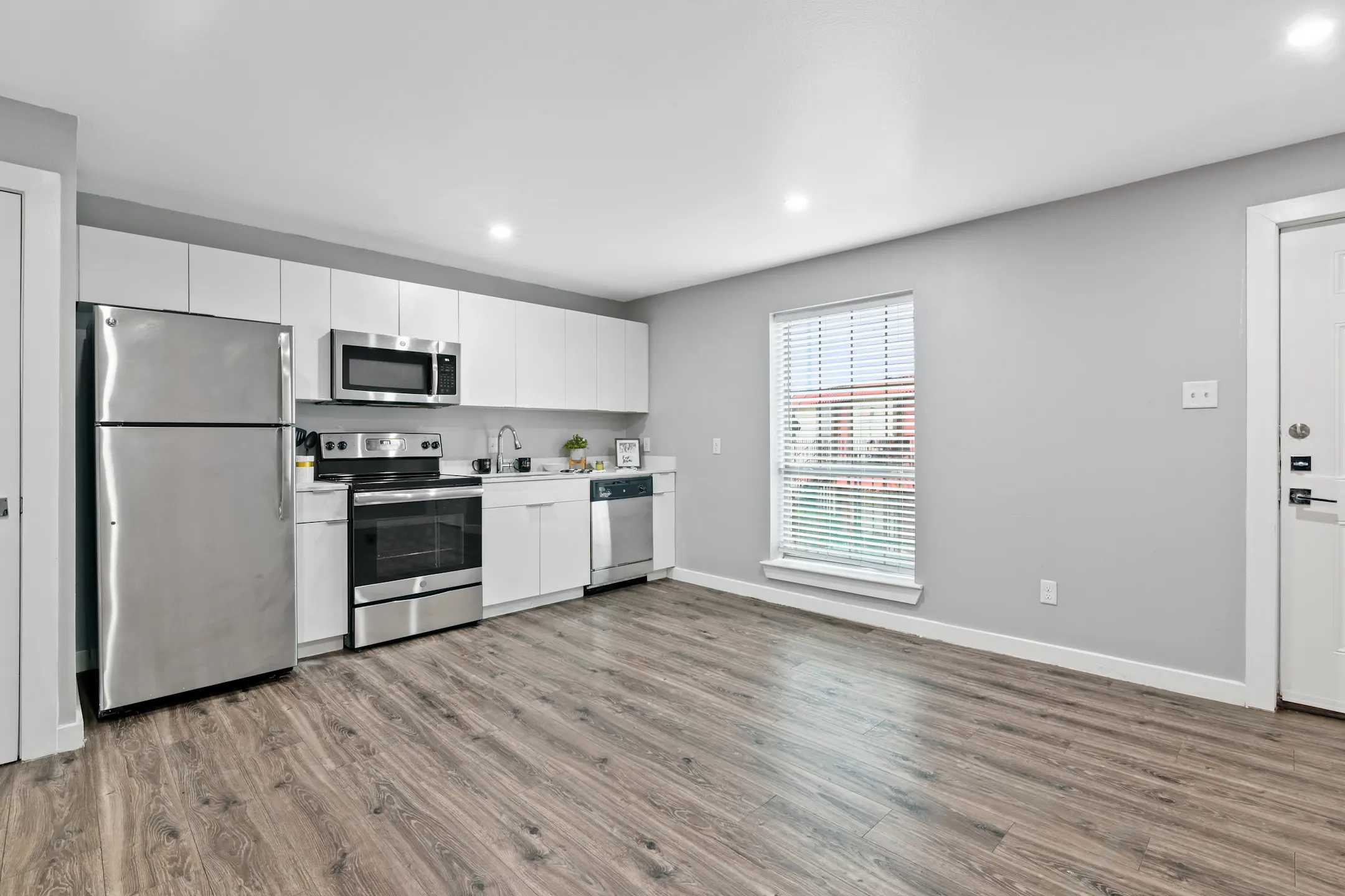 Villa Del Rio 1302 N Shiloh Rd Garland, TX Apartments for Rent Rent.