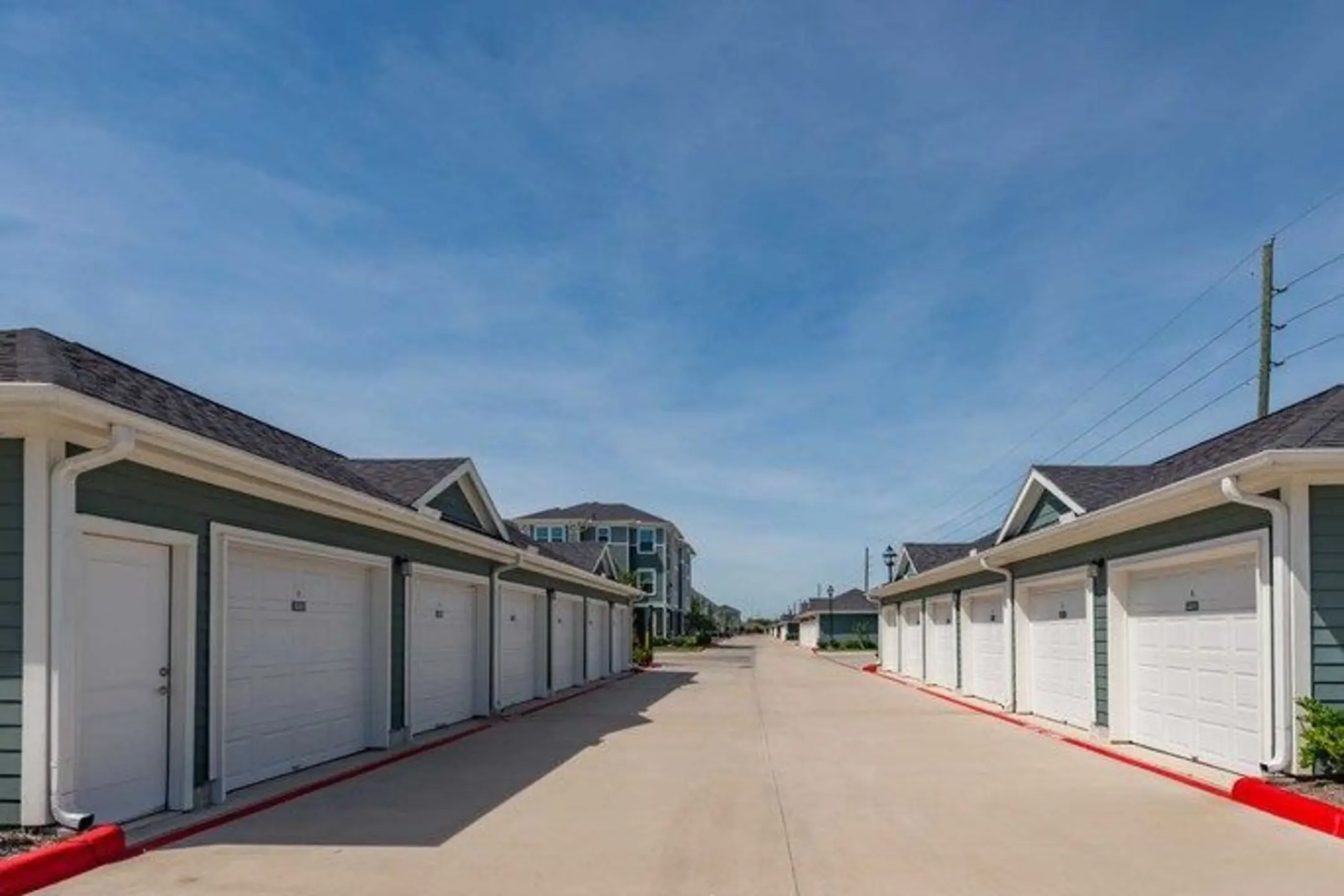 Southfork Lake Apartments 3333 Southfork Parkway Manvel, TX