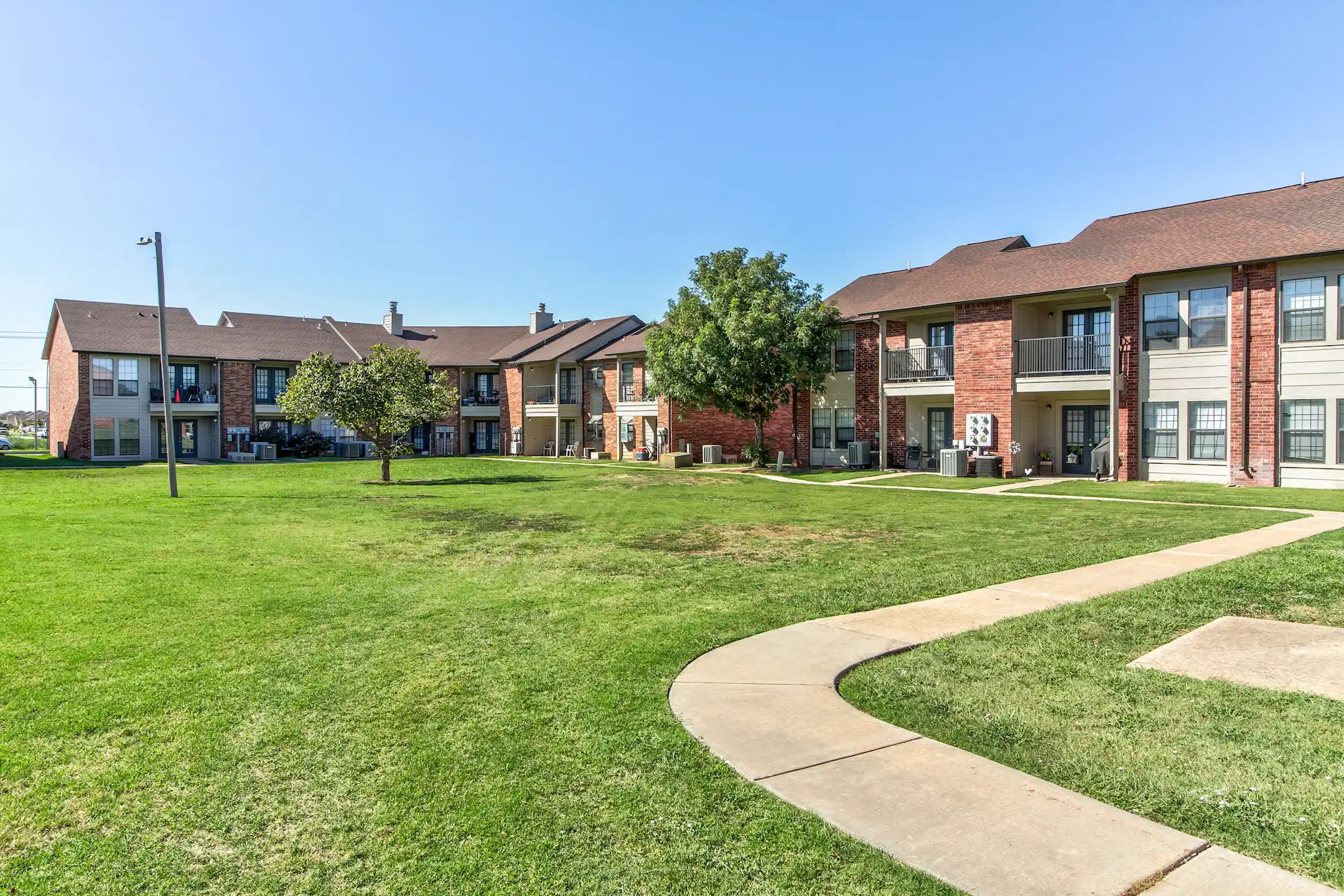 Country Club Apartments El Reno, OK 73036