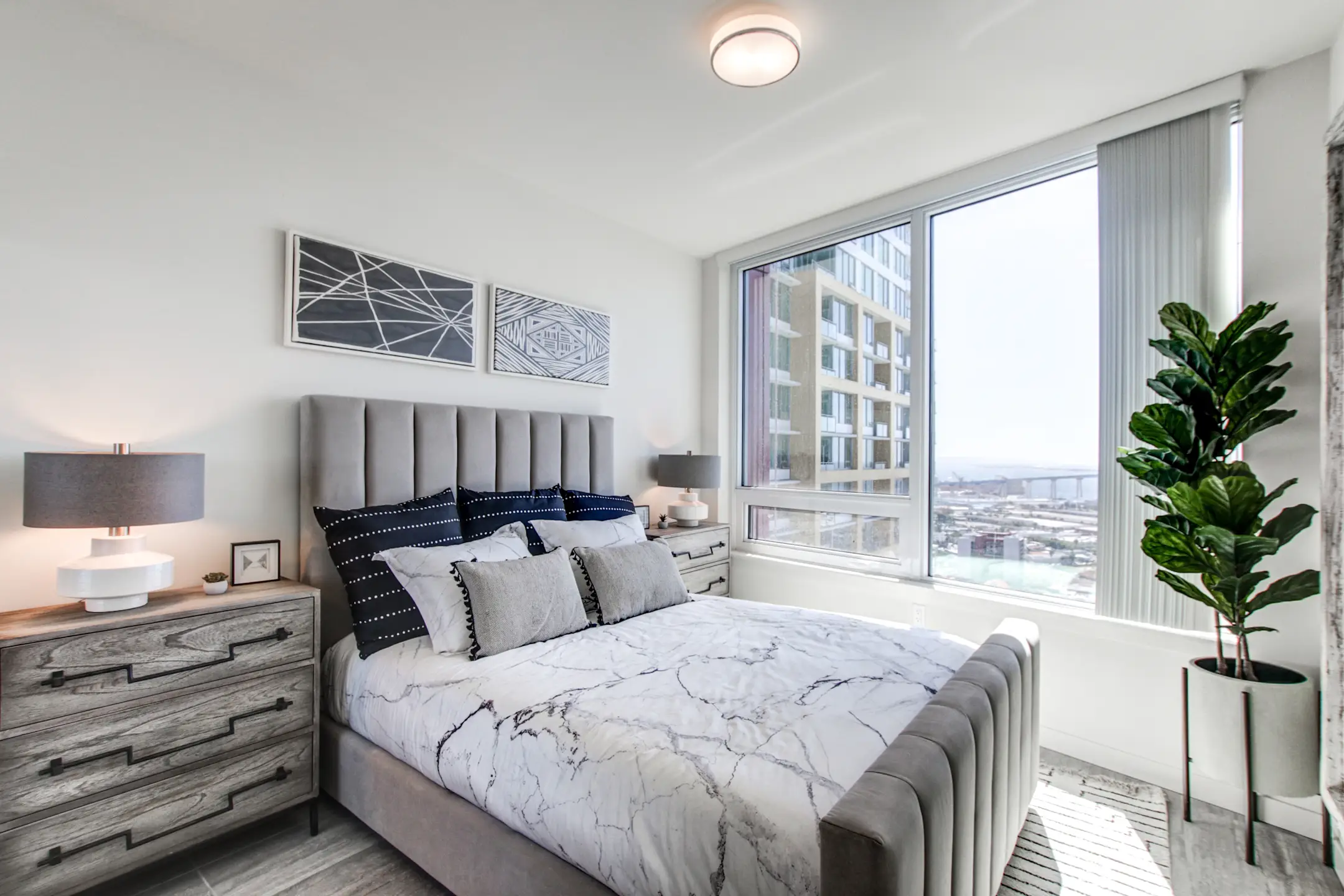 Spire San Diego Apartments San Diego, CA 92101