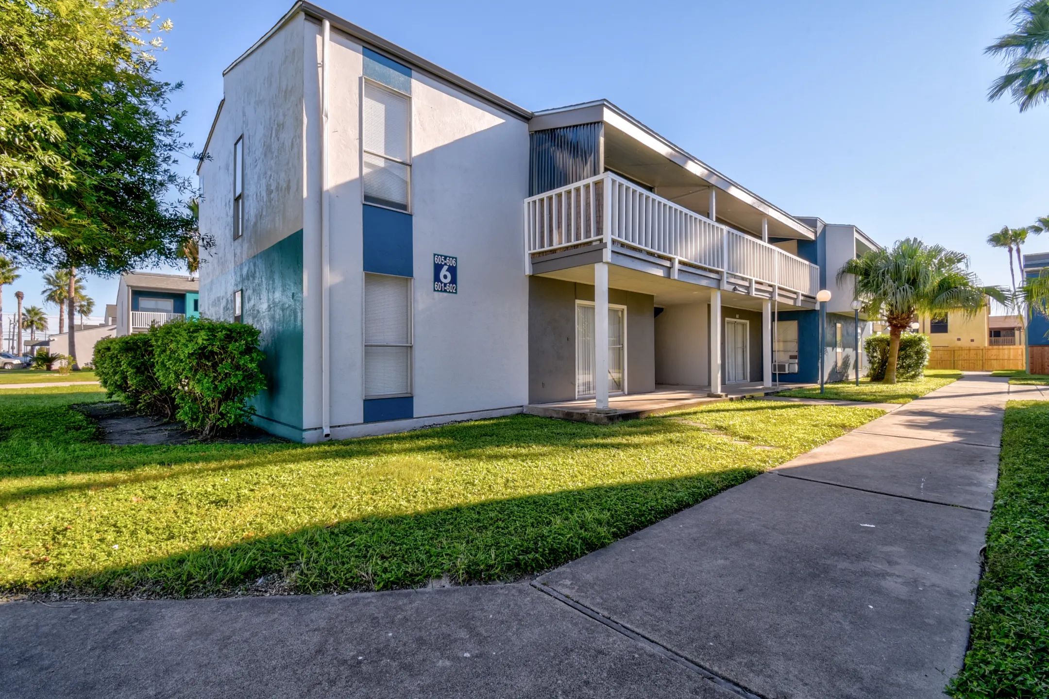 Bay Bluff Apartments - Corpus Christi, TX 78418