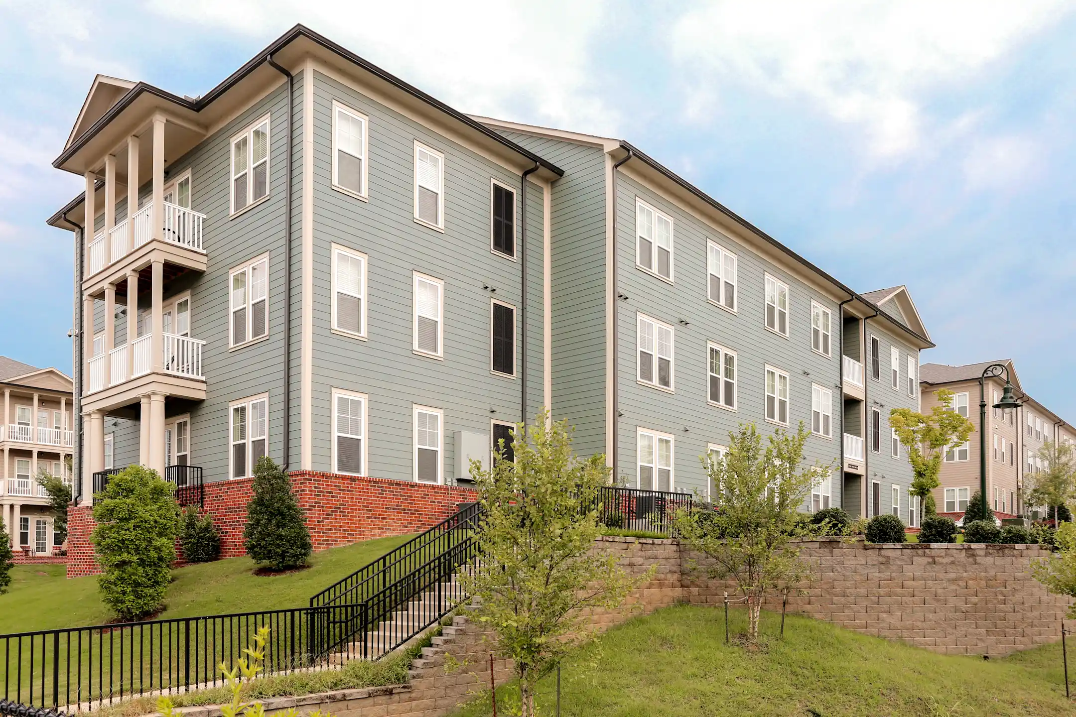 Jackson Walk Apartments 102 Jackson Walk Plaza Jackson, TN