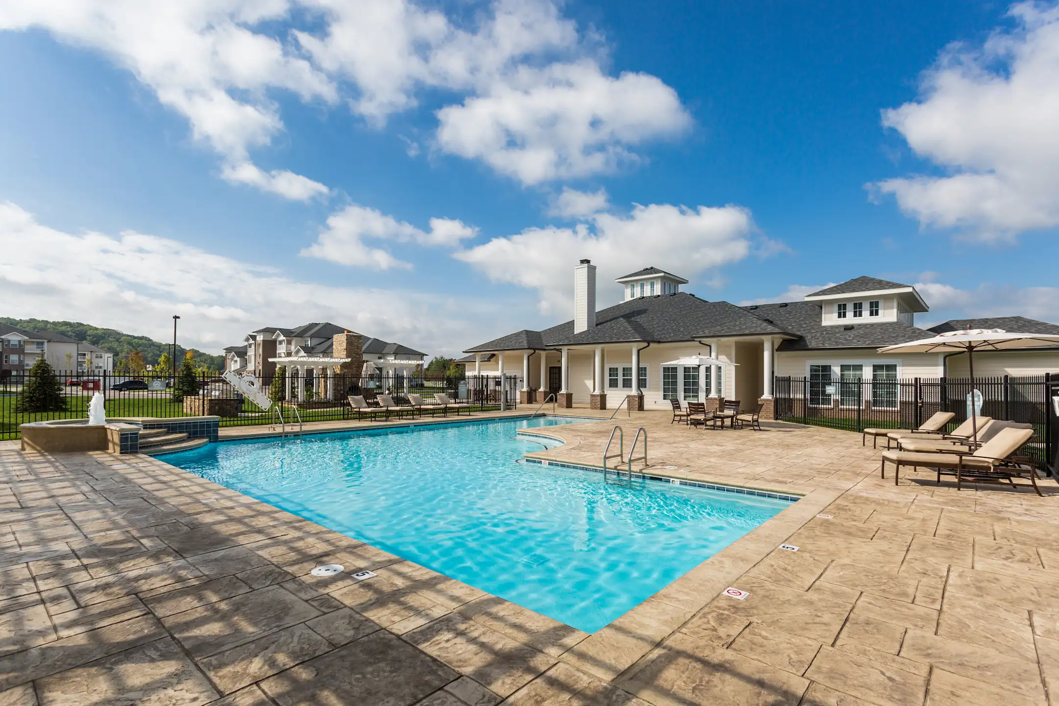 Southern Dunes Apartments Indianapolis, IN 46217