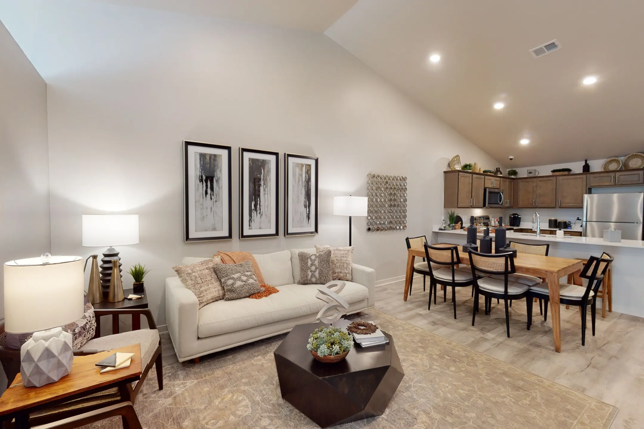 Living Room - Insignia Apartments - Clarkston, MI