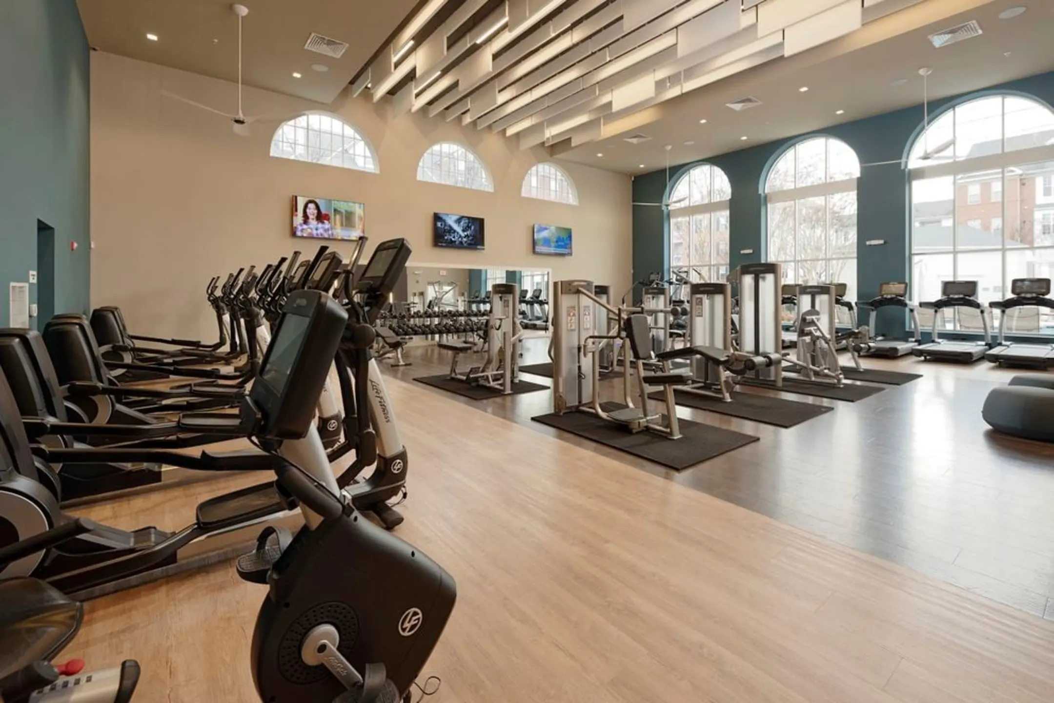 Fitness Weight Room - Avalon At Arlington Square - Arlington, VA