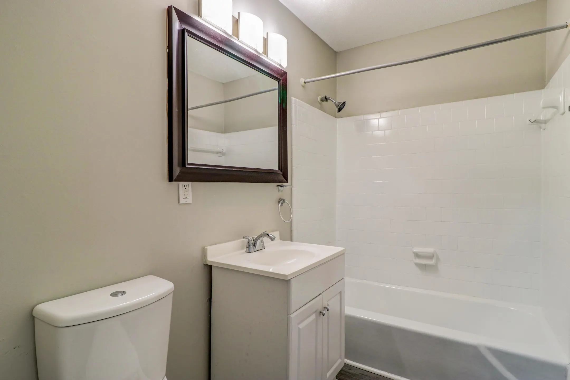 Bathroom - Savan Pointe - Savannah, GA