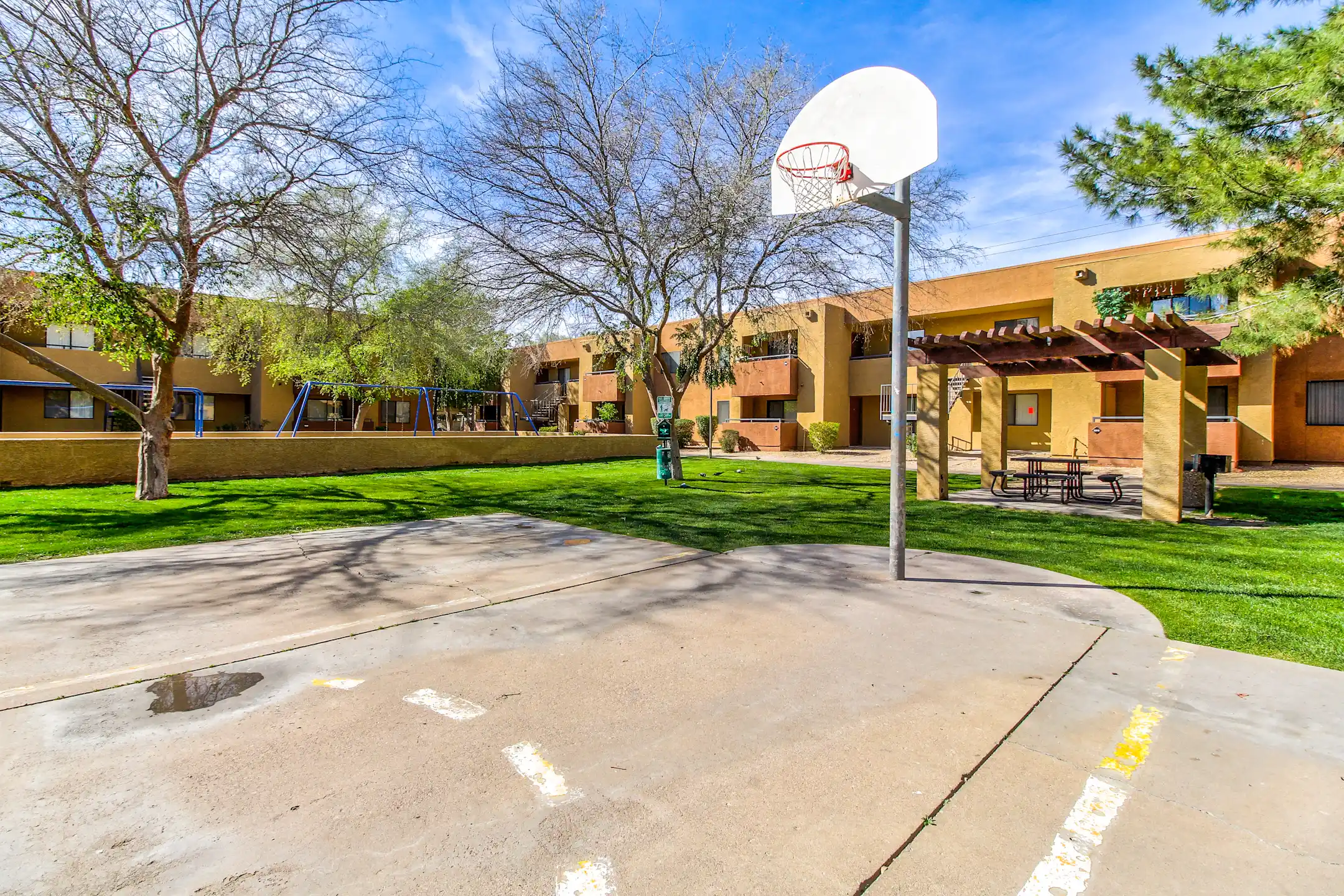 Union Hills Estates Apartments Glendale, AZ 85308