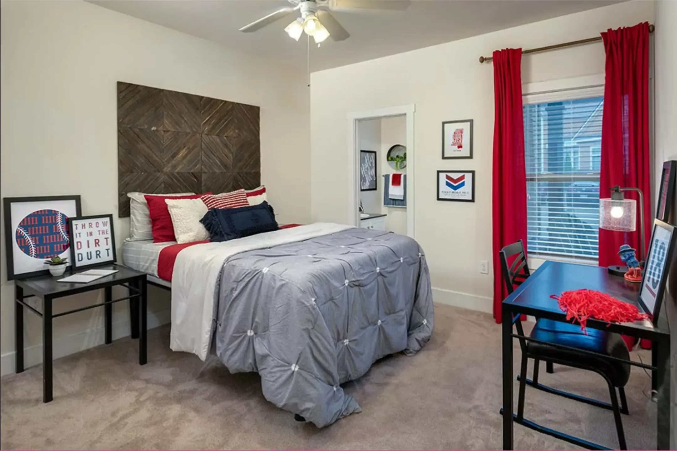 College Town Oxford Apartments - Oxford, MS 38655